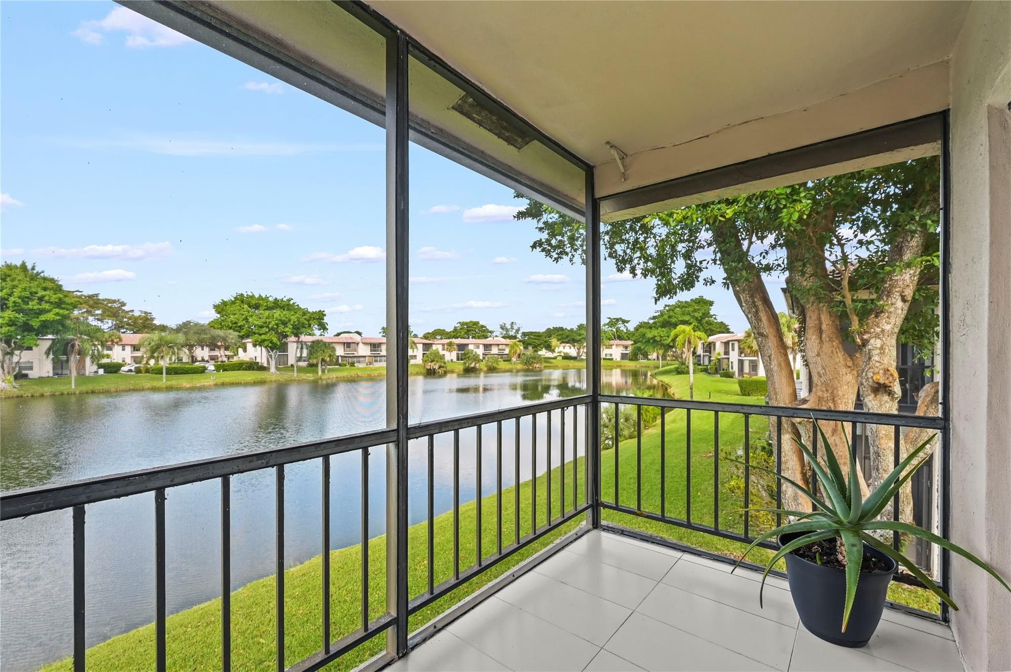 21649 Juego Circle 4 E, Boca Raton, FL 33433 — photo 14 of 26