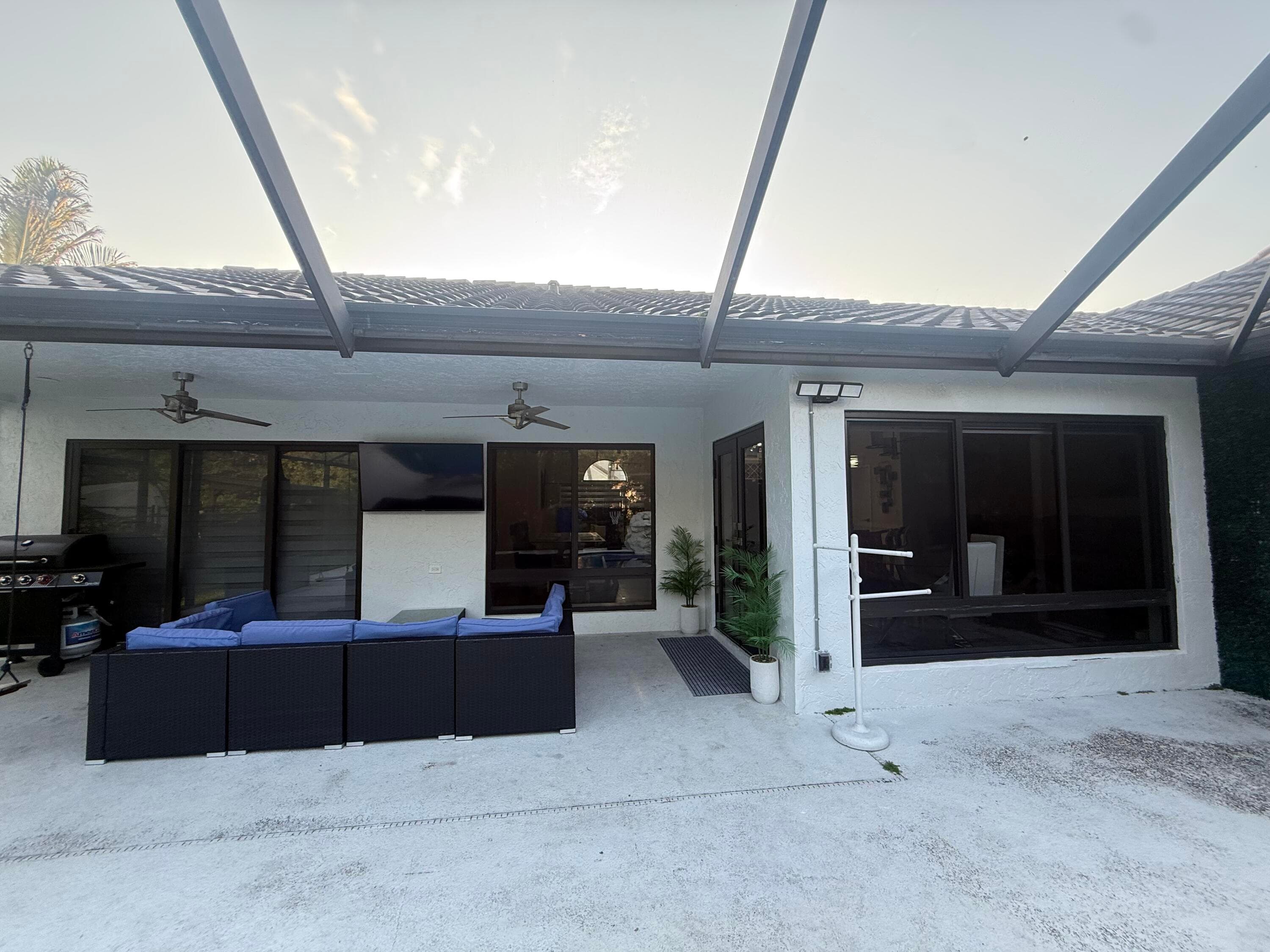 7670 Live Oak Drive, Coral Springs, FL 33065 — photo 5 of 16