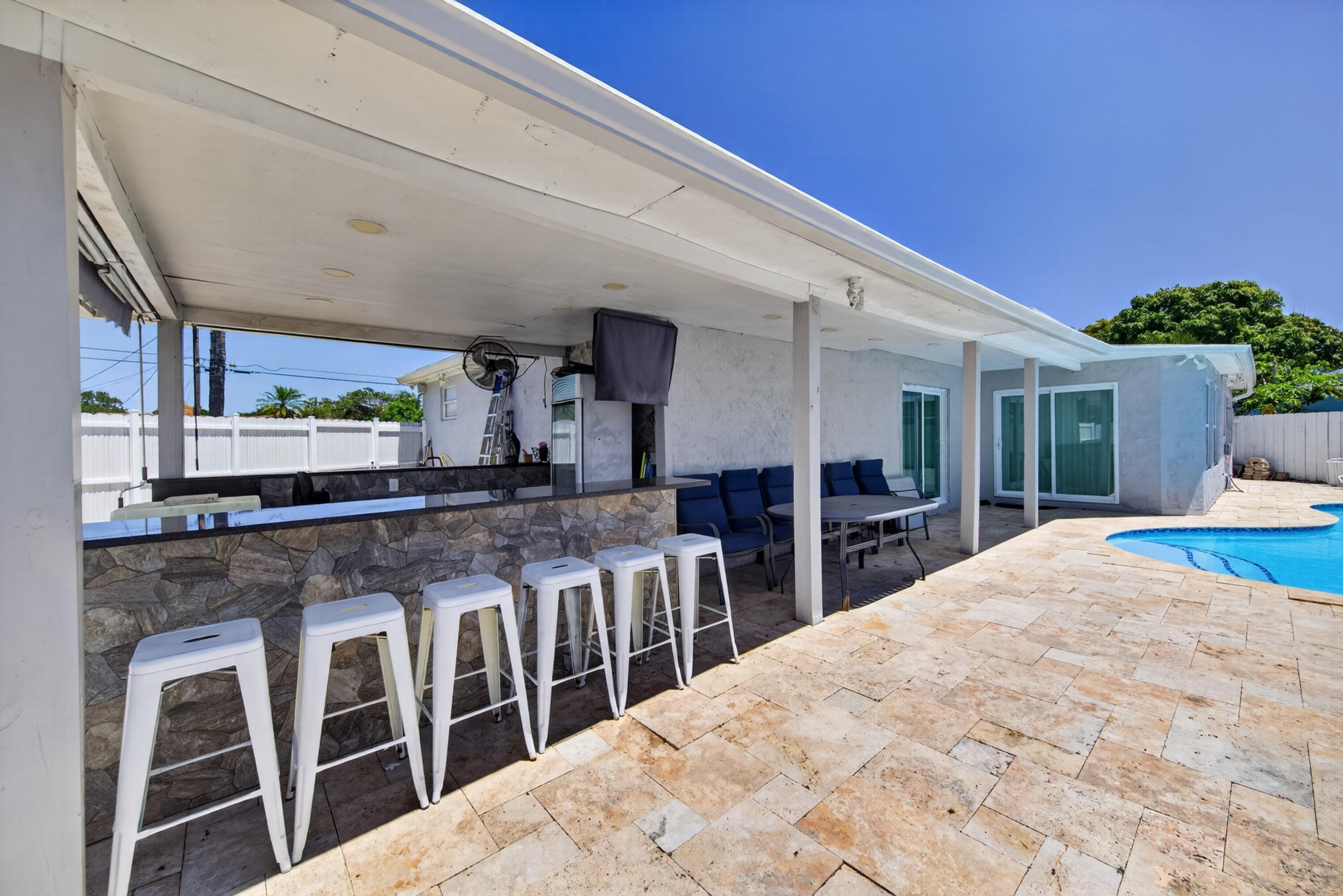 650 NW 38th Place, Deerfield Beach, FL 33064 — photo 40 of 44