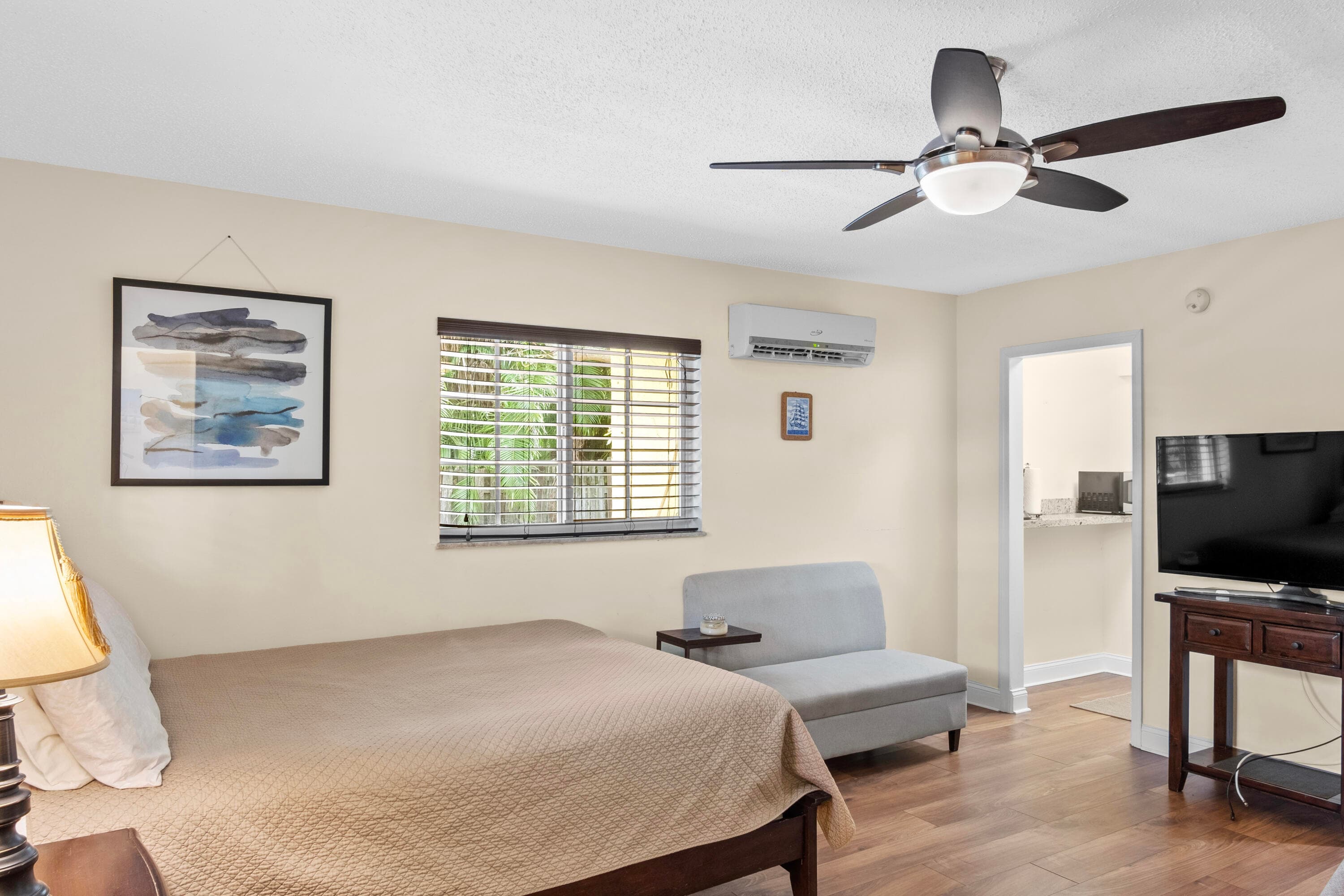 803 NE 2nd Avenue Studio, Delray Beach, FL 33444 — photo 3 of 10