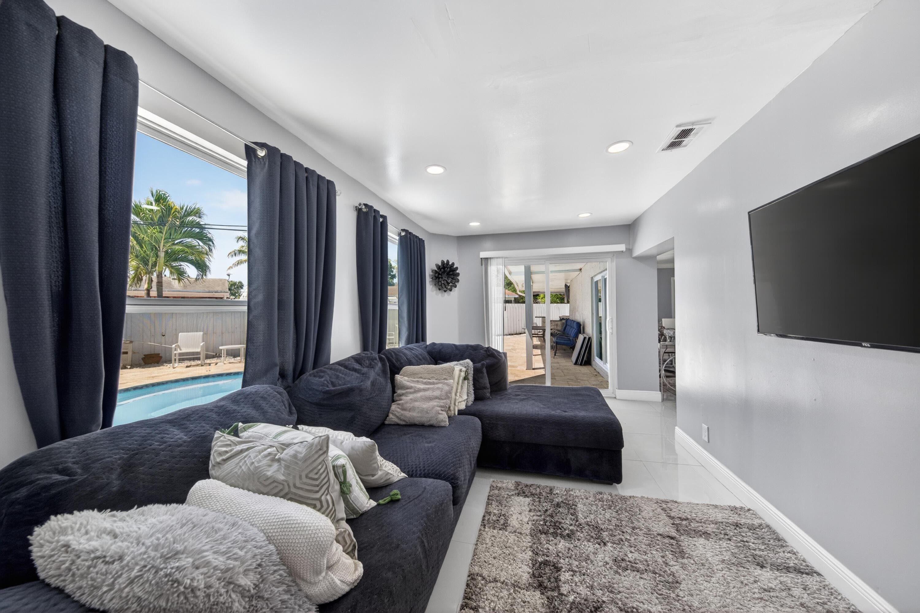 650 NW 38th Place, Deerfield Beach, FL 33064 — photo 22 of 44