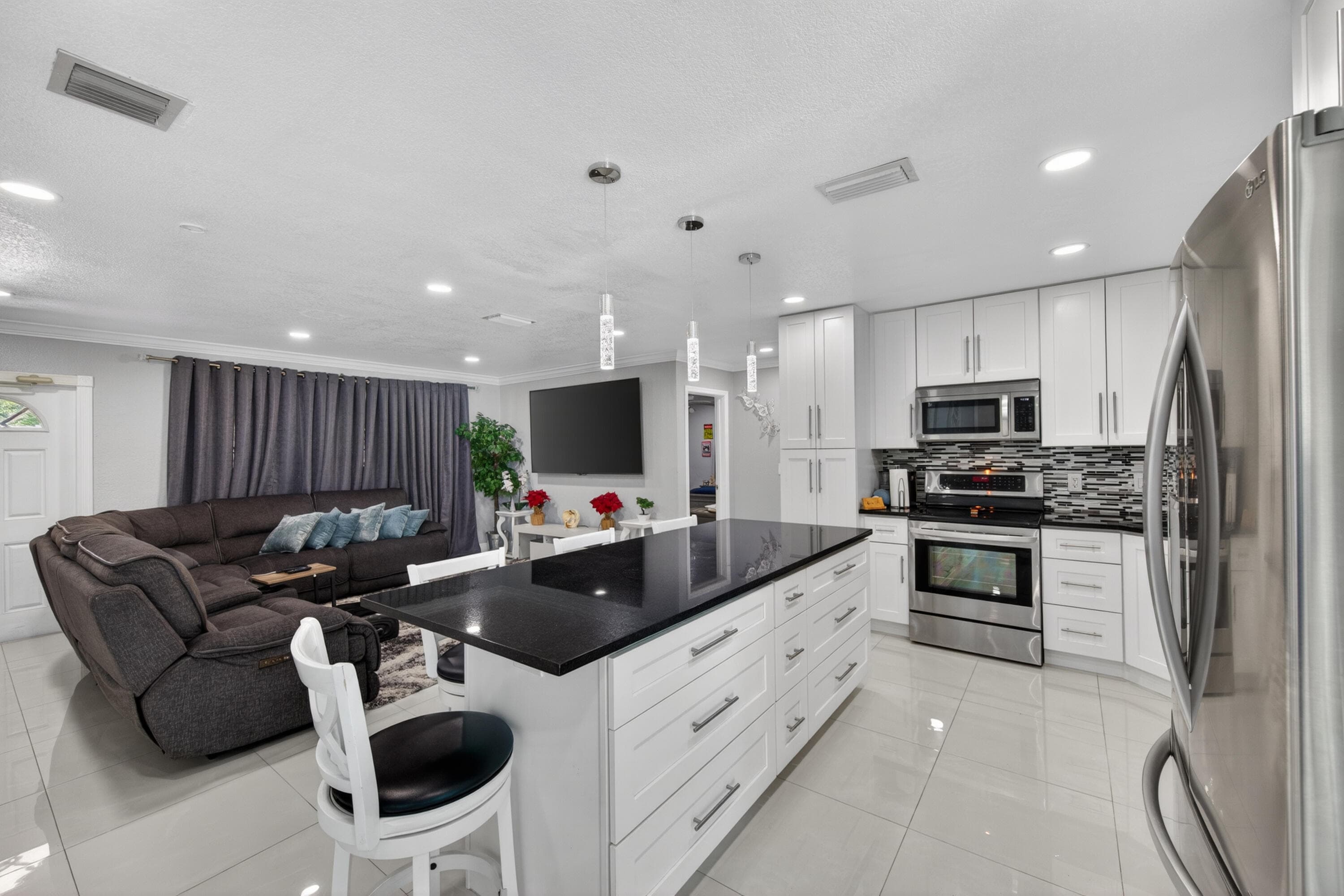 650 NW 38th Place, Deerfield Beach, FL 33064 — photo 27 of 44