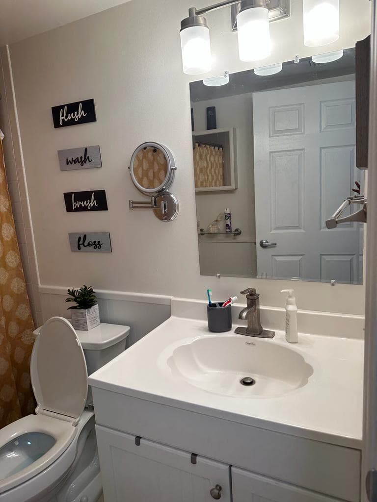 1102 Green Pine Boulevard B1, West Palm Beach, FL 33409 — photo 15 of 36