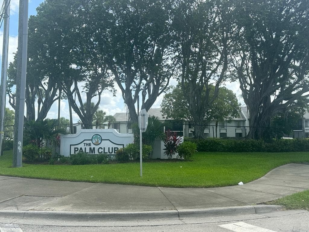 1102 Green Pine Boulevard B1, West Palm Beach, FL 33409 — photo 25 of 36