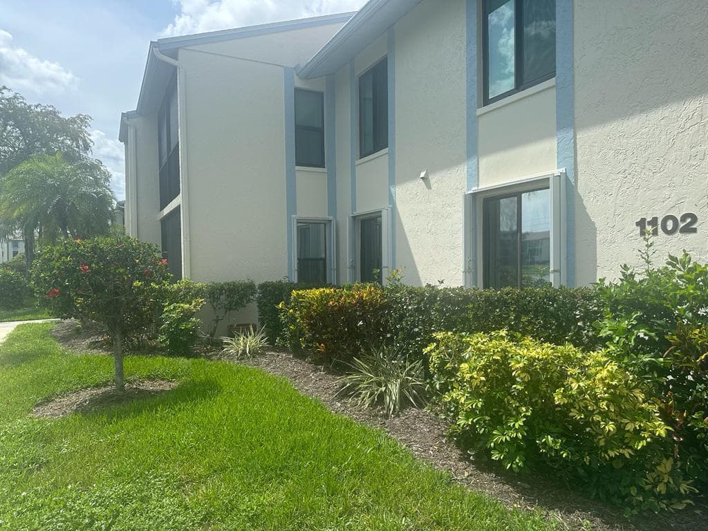 1102 Green Pine Boulevard B1, West Palm Beach, FL 33409 — photo 28 of 36