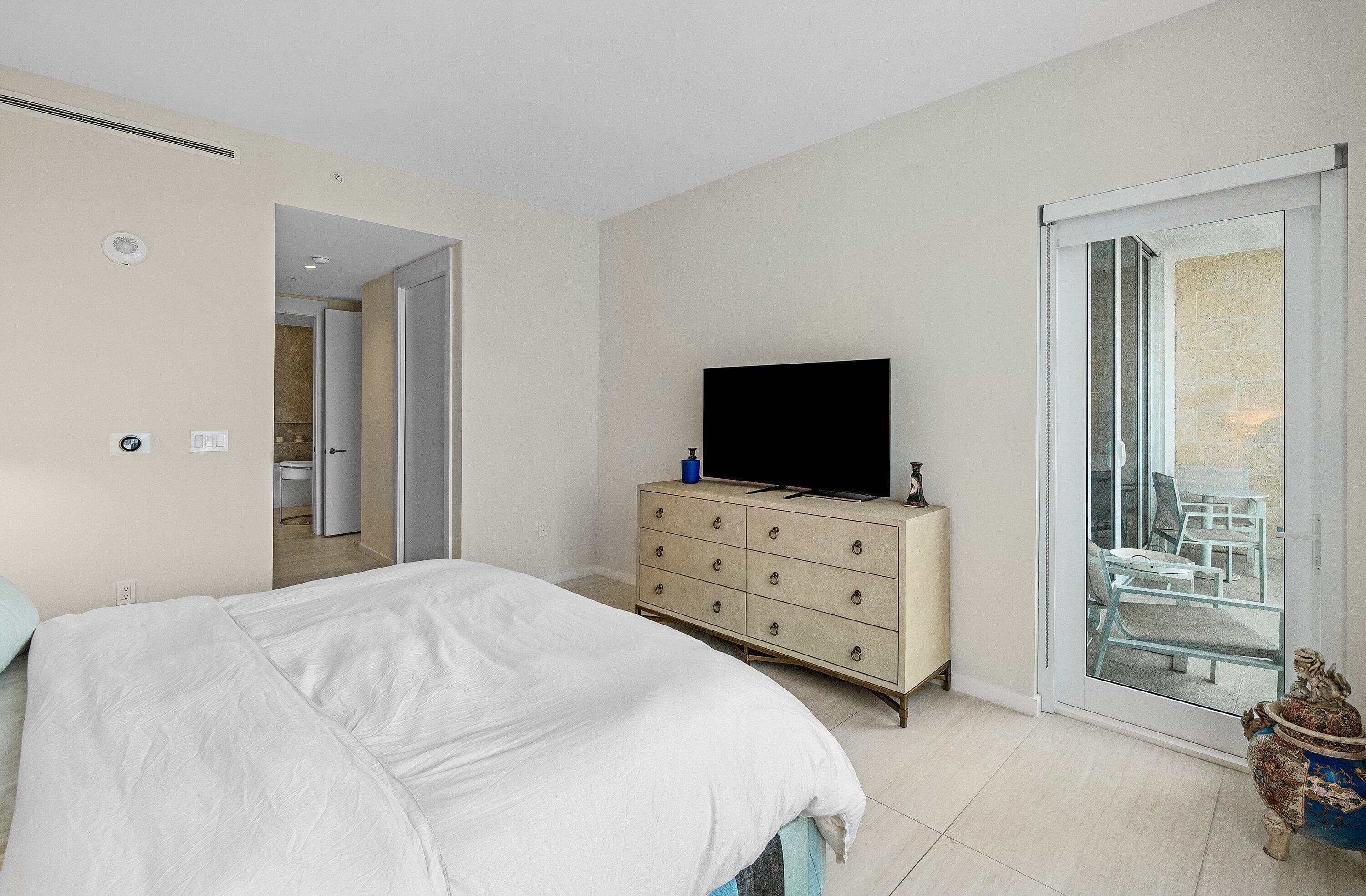 200 SE Mizner Boulevard 810, Boca Raton, FL 33432 — photo 16 of 29
