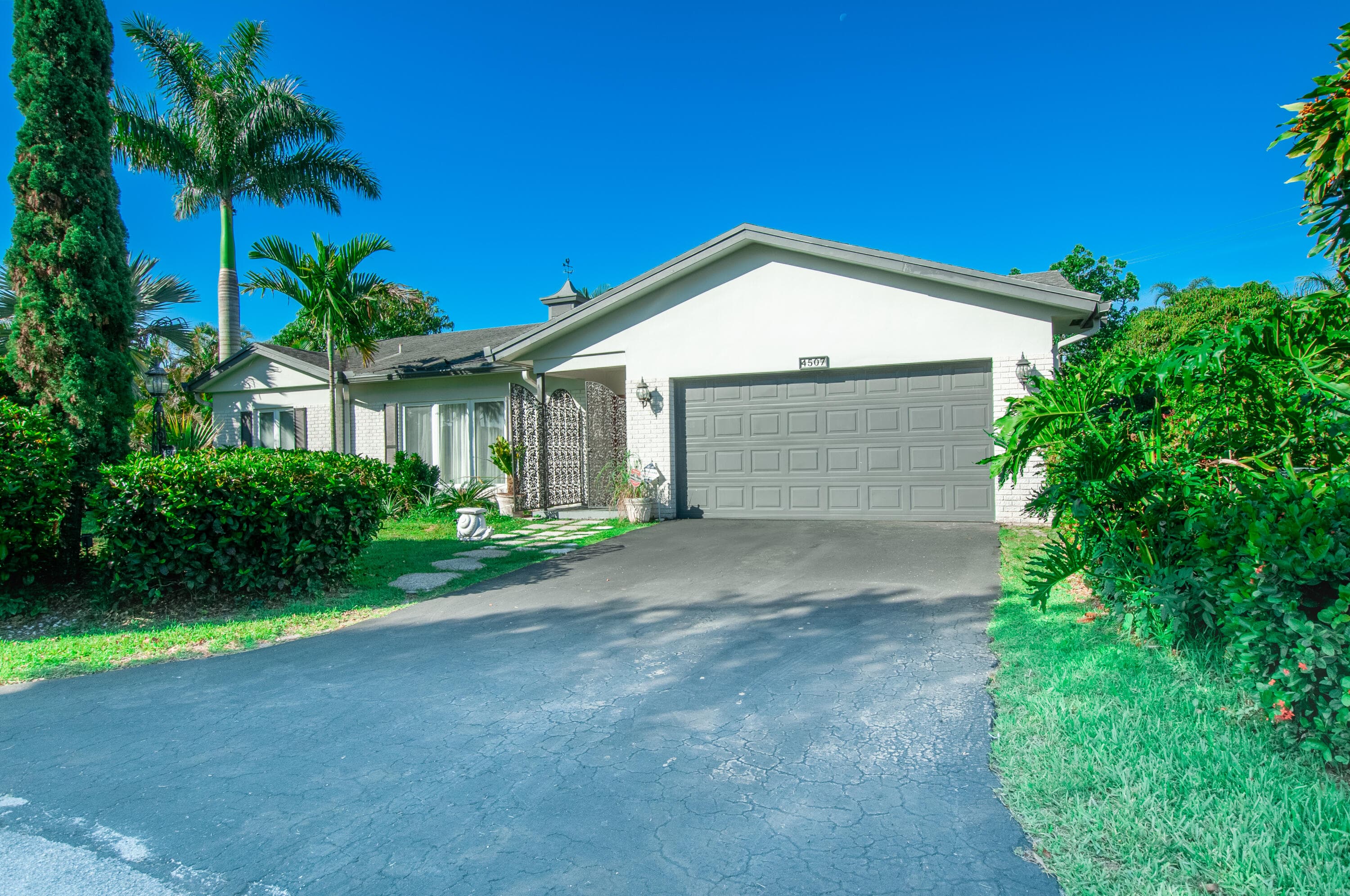 4507 Norfolk Island Pine Drive, Tamarac, FL 33319 — photo 1 of 72
