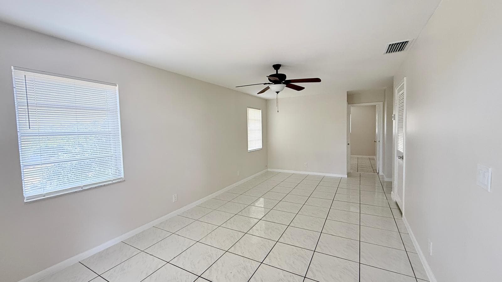 501 W Kalmia Drive 4, West Palm Beach, FL 33403 — photo 4 of 13