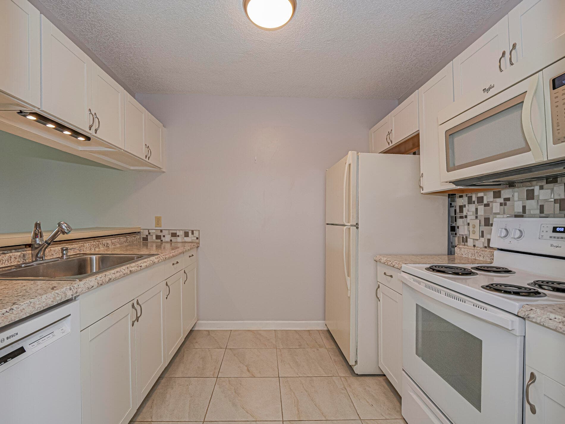23 Plantation Drive 102, Vero Beach, FL 32966 — photo 9 of 36