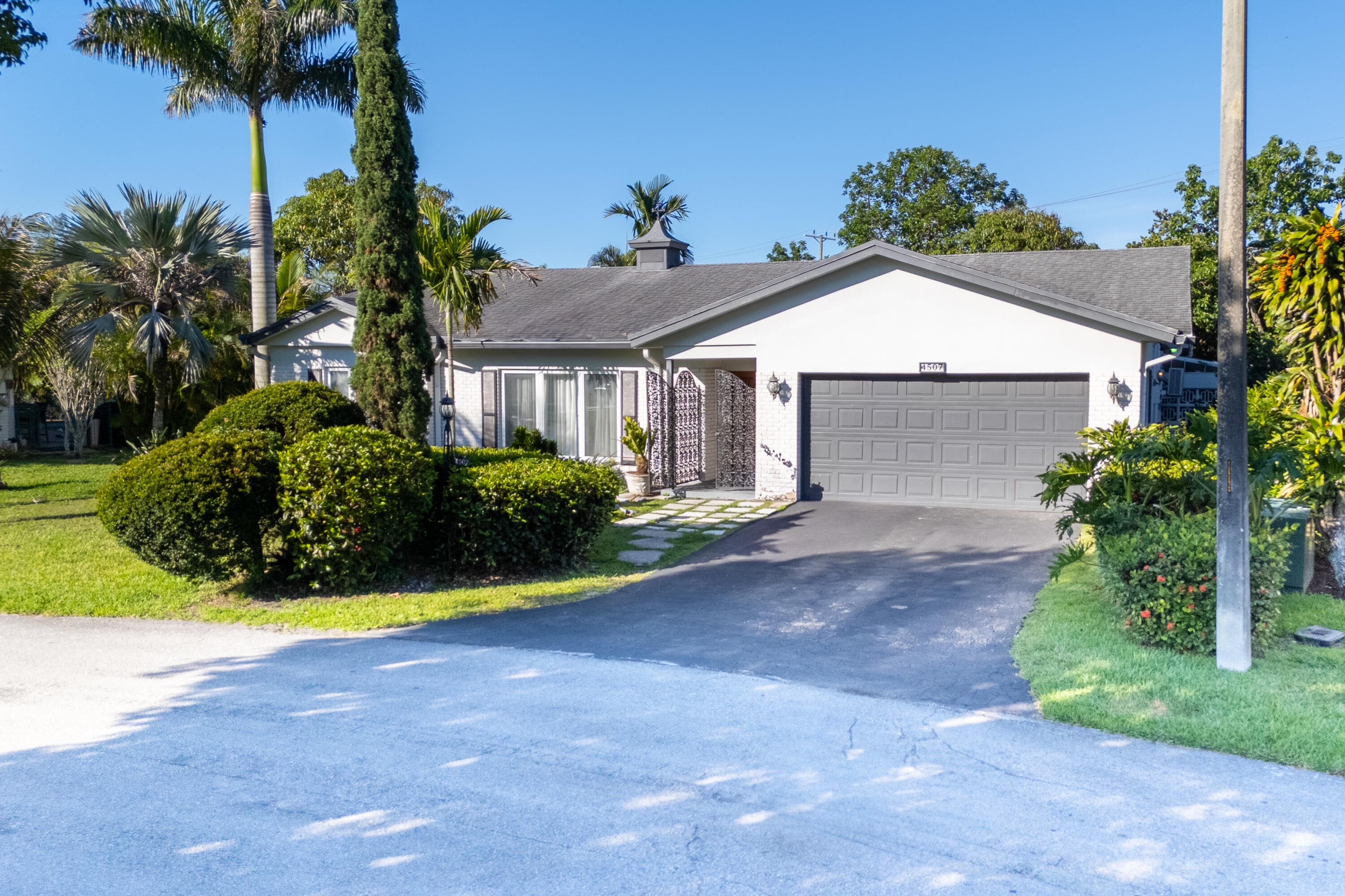 4507 Norfolk Island Pine Drive, Tamarac, FL 33319 — photo 2 of 72