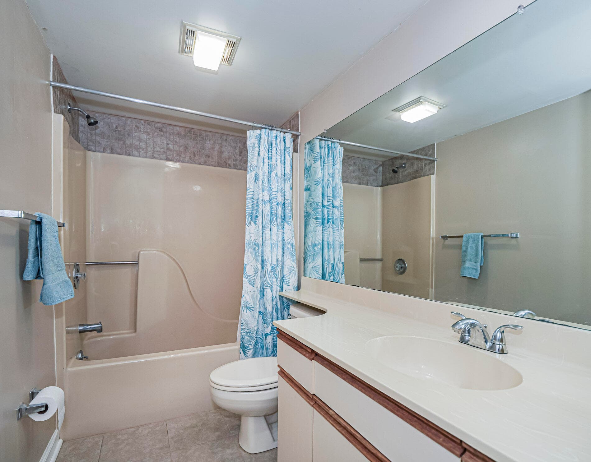 23 Plantation Drive 102, Vero Beach, FL 32966 — photo 25 of 36