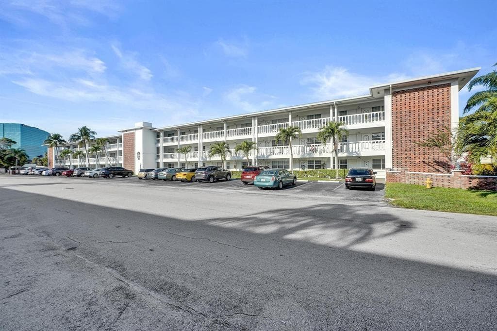 5201 NE 24th Terrace A203, Fort Lauderdale, FL 33308 — photo 30 of 36