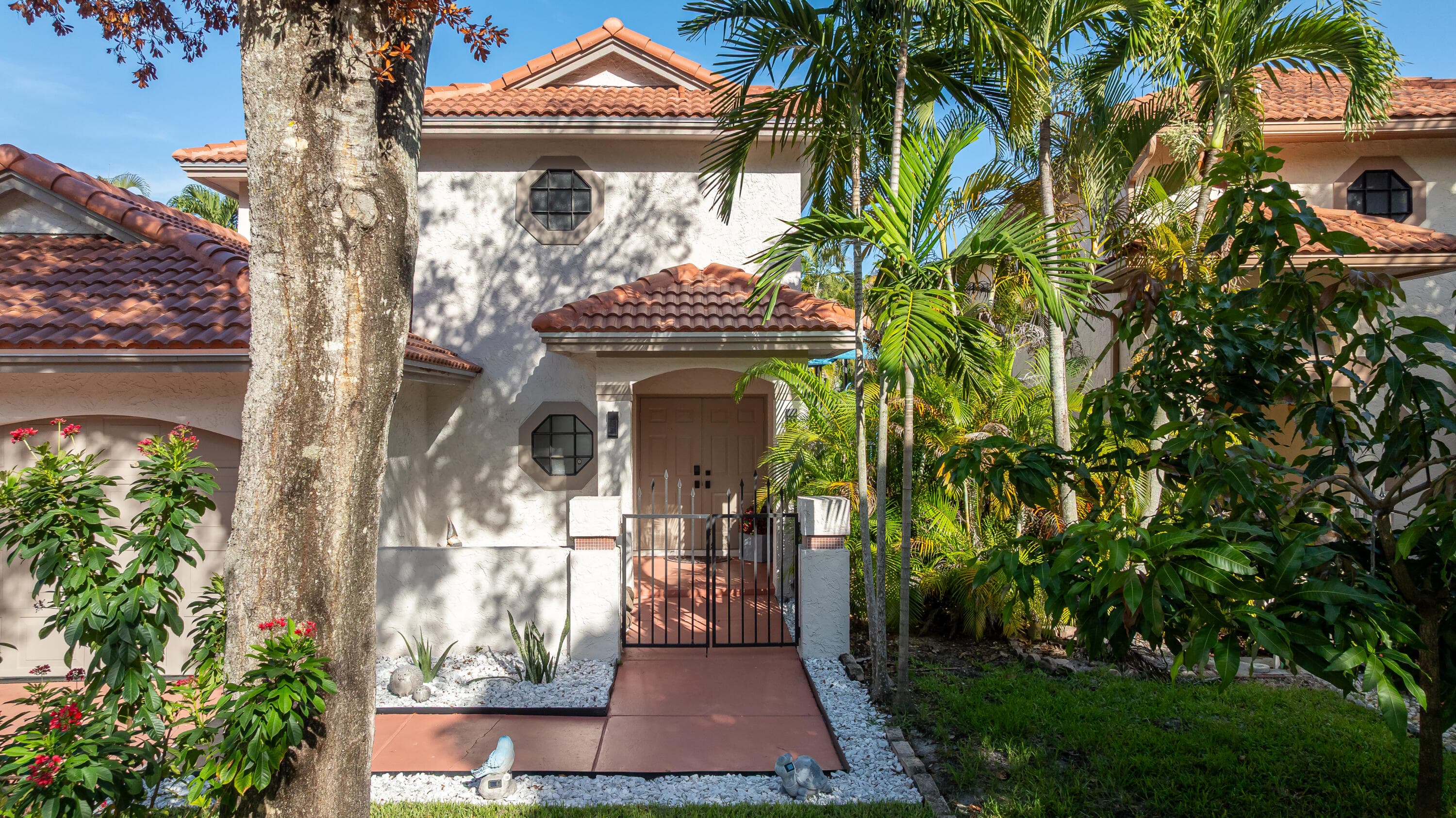 484 NW 38th Terrace, Deerfield Beach, FL 33442 — photo 3 of 39