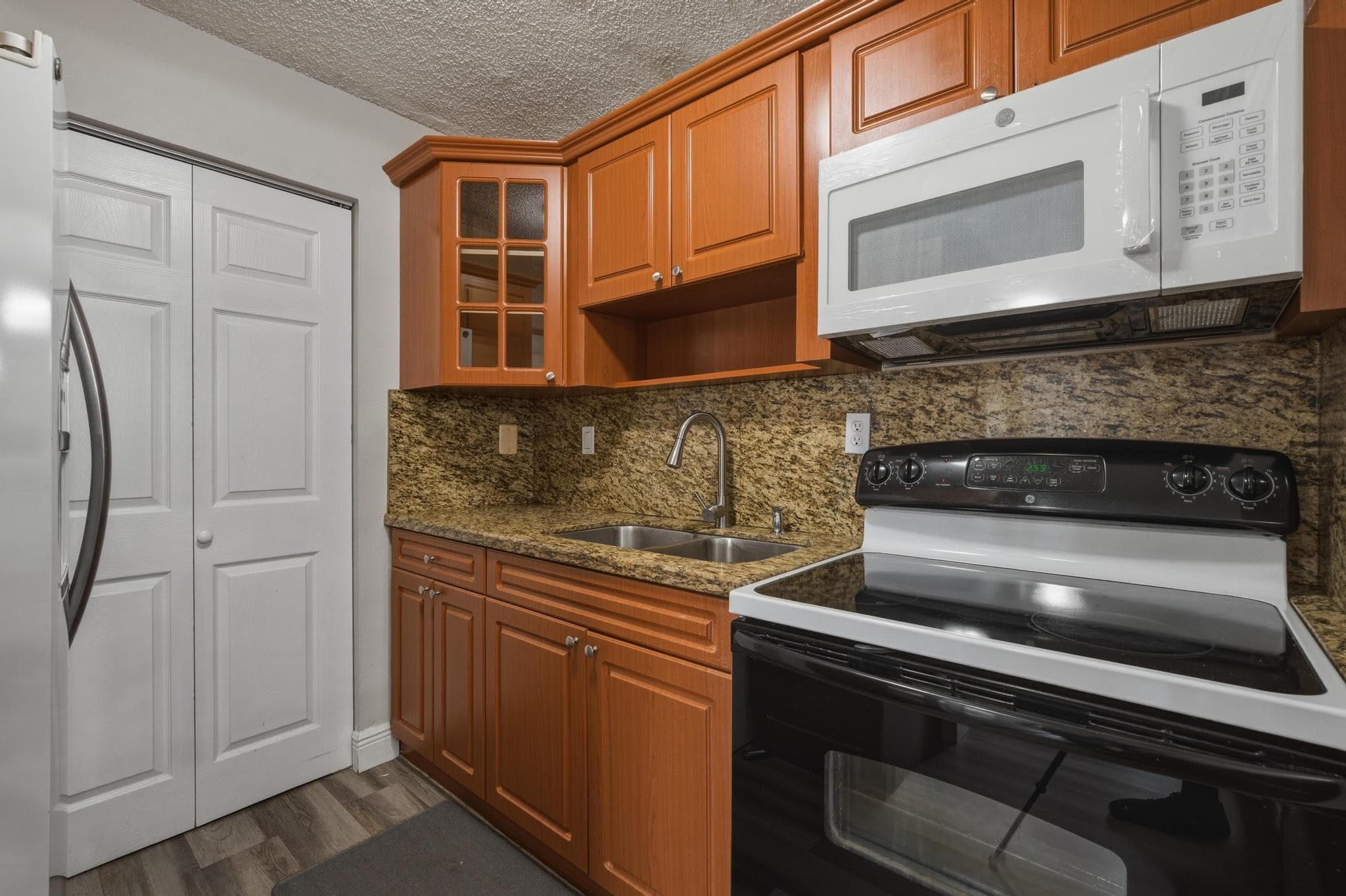 468 NE 206th Lane 108-6, Miami, FL 33179 — photo 7 of 14