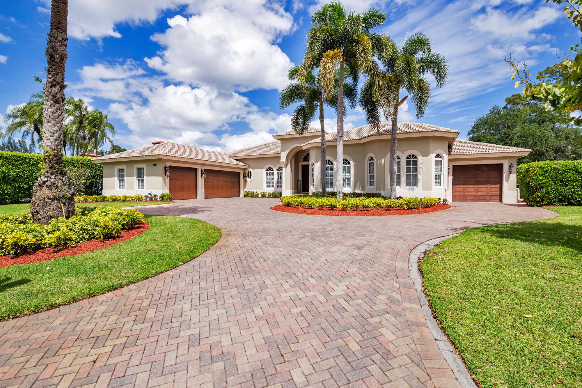 594 N Country Club Drive, Atlantis, FL 33462 — photo 6 of 45