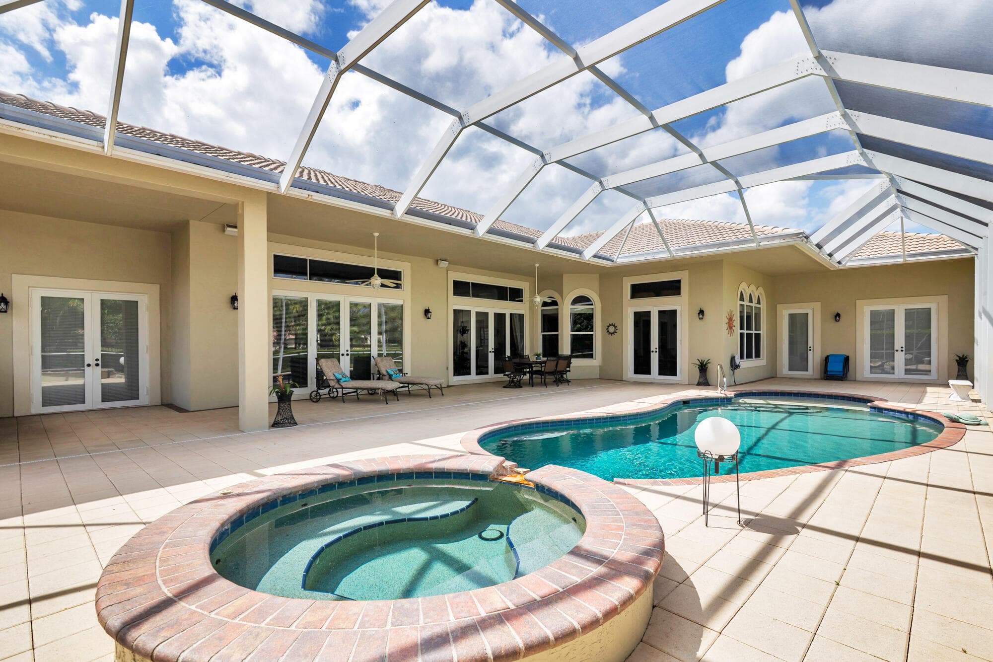 594 N Country Club Drive, Atlantis, FL 33462 — photo 4 of 45