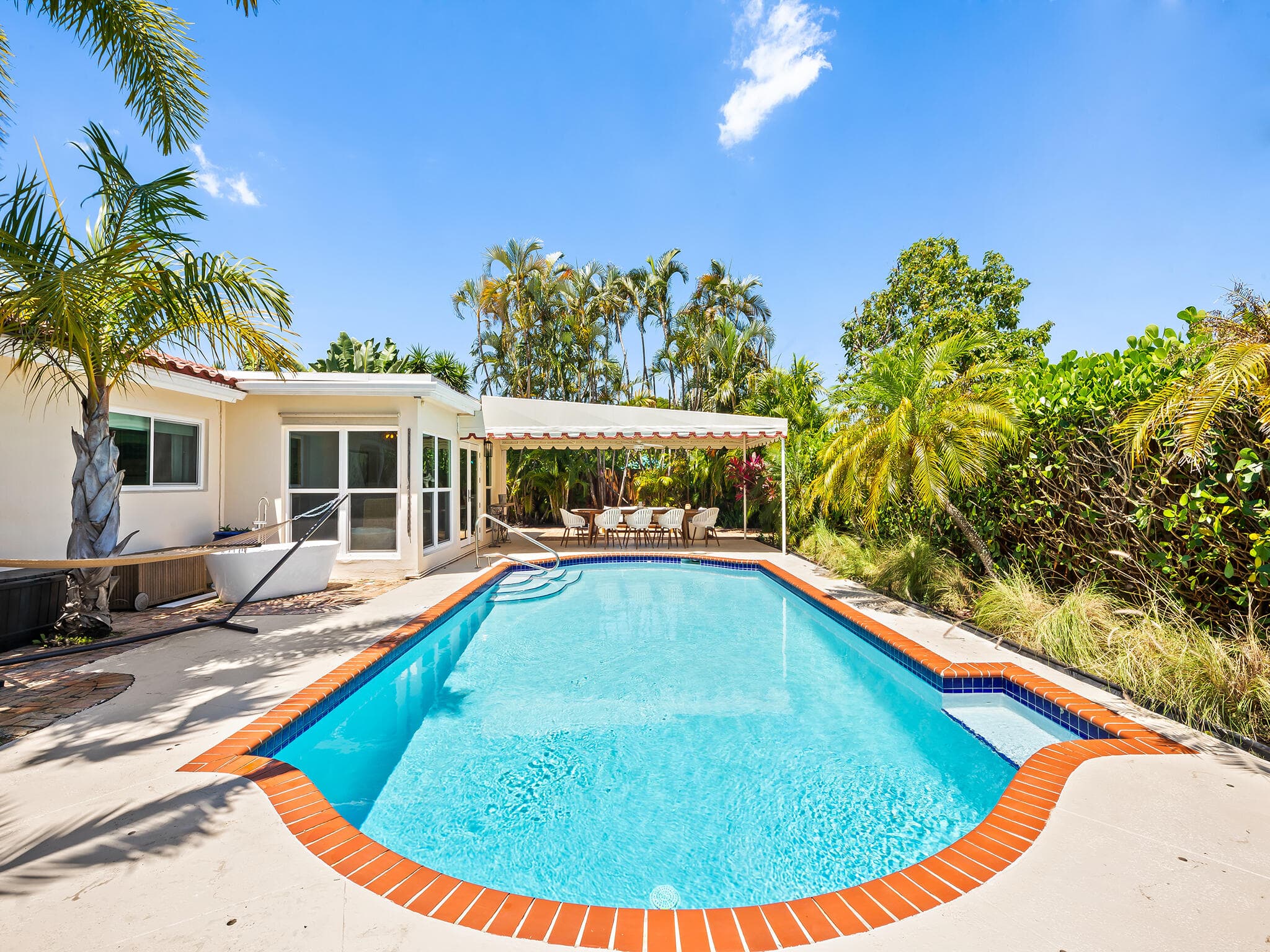 1521 NE 40th Court, Oakland Park, FL 33334 — photo 14 of 31