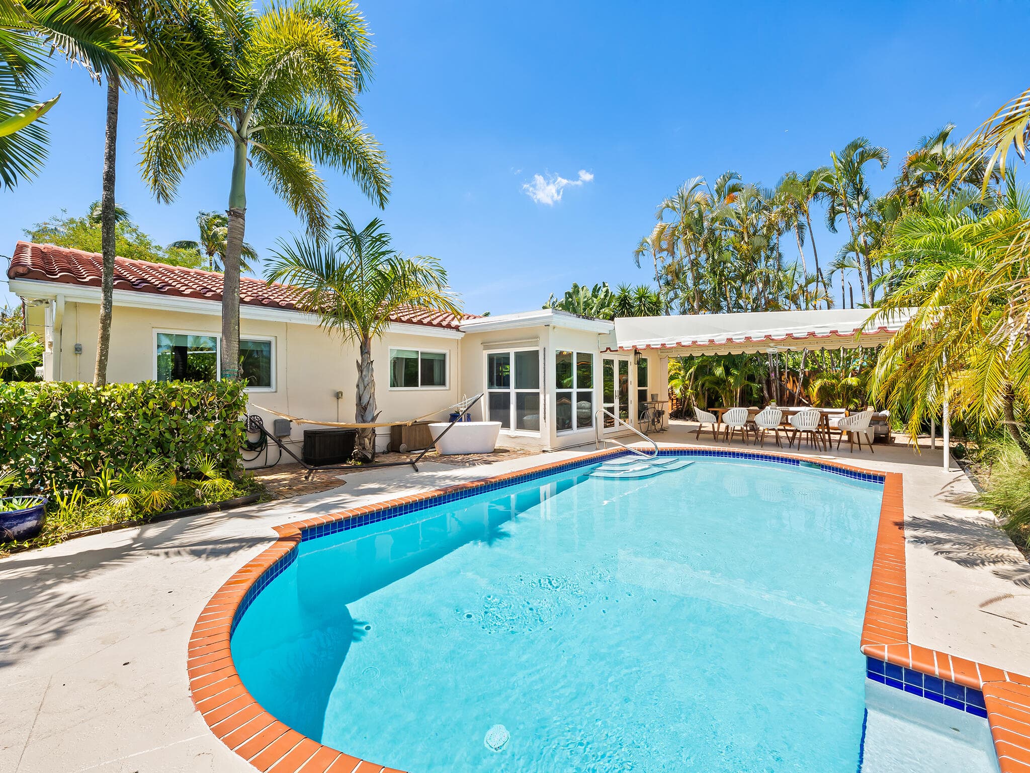 1521 NE 40th Court, Oakland Park, FL 33334 — photo 15 of 31