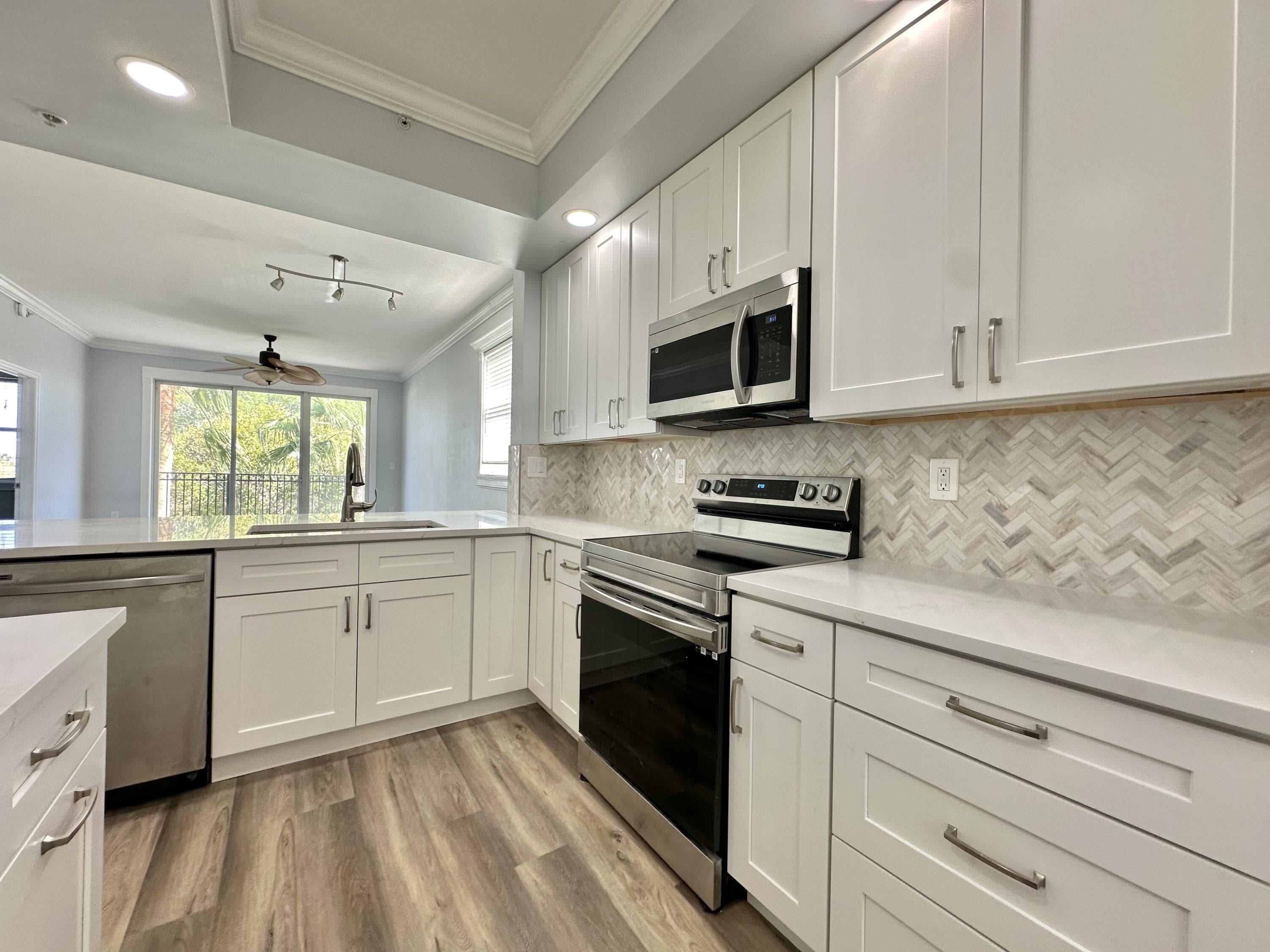 27 Royal Palm Way 406, Boca Raton, FL 33432 — photo 6 of 45