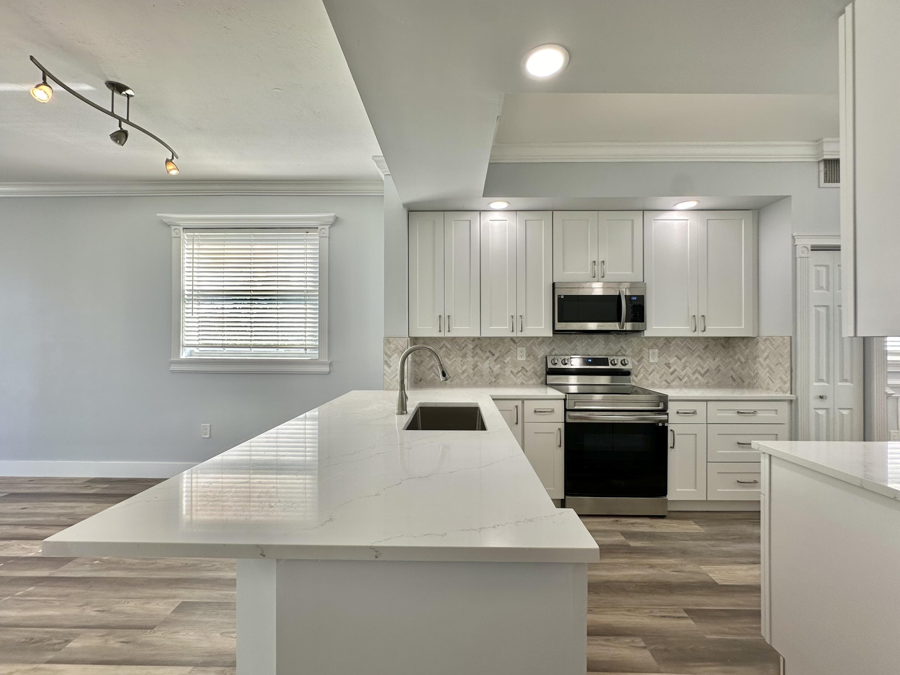 27 Royal Palm Way 406, Boca Raton, FL 33432 — photo 7 of 45