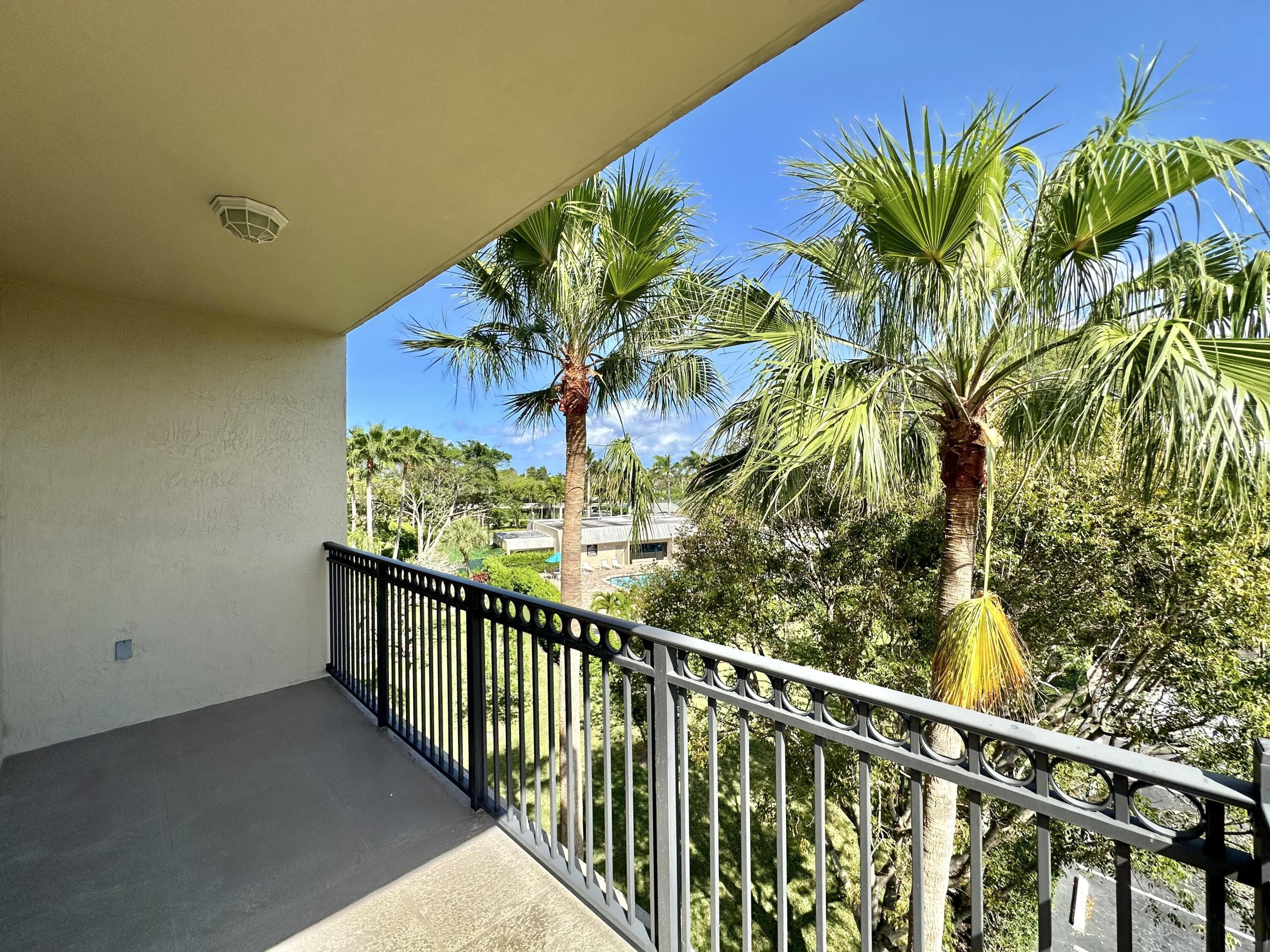 27 Royal Palm Way 406, Boca Raton, FL 33432 — photo 37 of 45