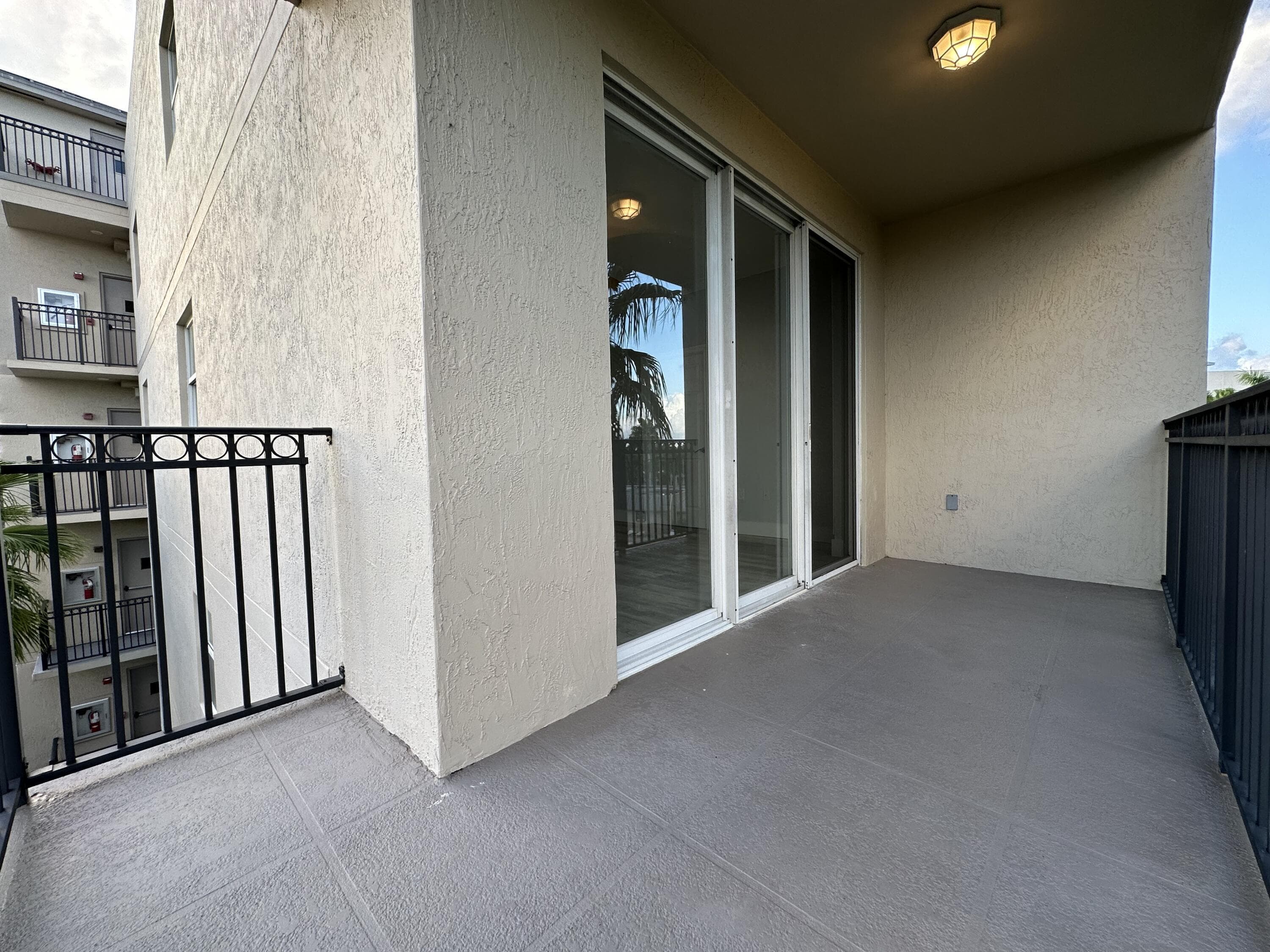 27 Royal Palm Way 406, Boca Raton, FL 33432 — photo 40 of 45