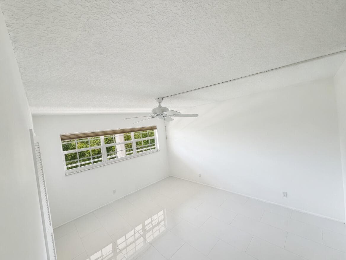 605 Oaks Drive 602, Pompano Beach, FL 33069 — photo 10 of 13