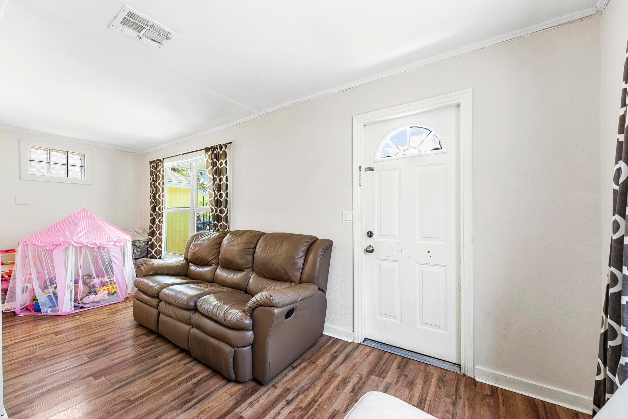 518 N C Street, Lake Worth Beach, FL 33460 — photo 6 of 28