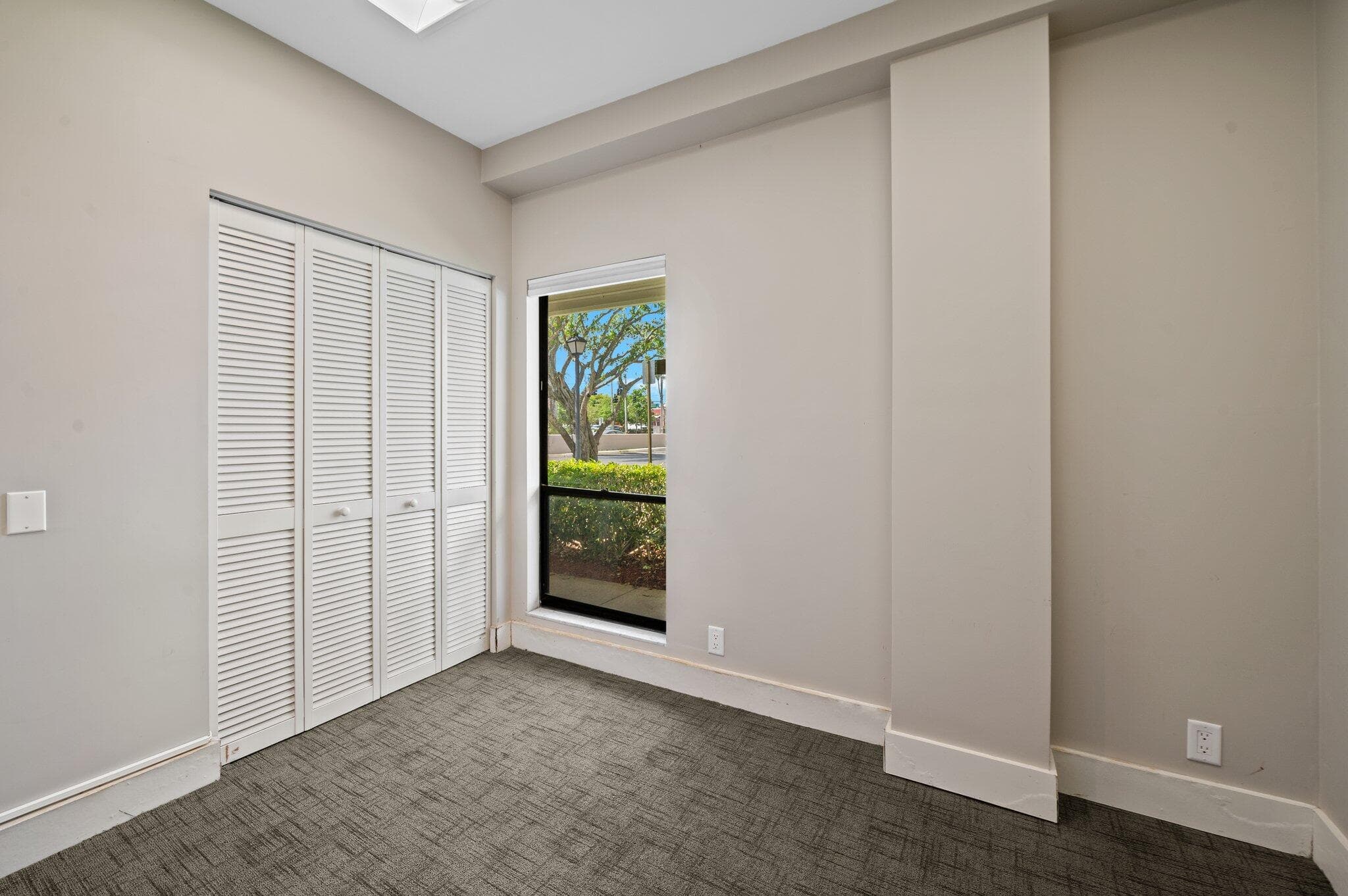 1501 Presidential Way 10-11, West Palm Beach, FL 33401 — photo 13 of 35