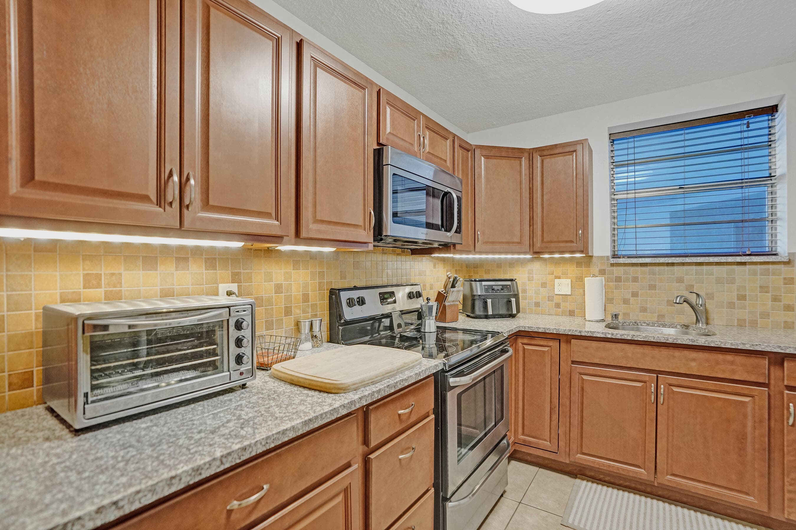1400 Tallwood Avenue 107, Hollywood, FL 33021 — photo 18 of 57