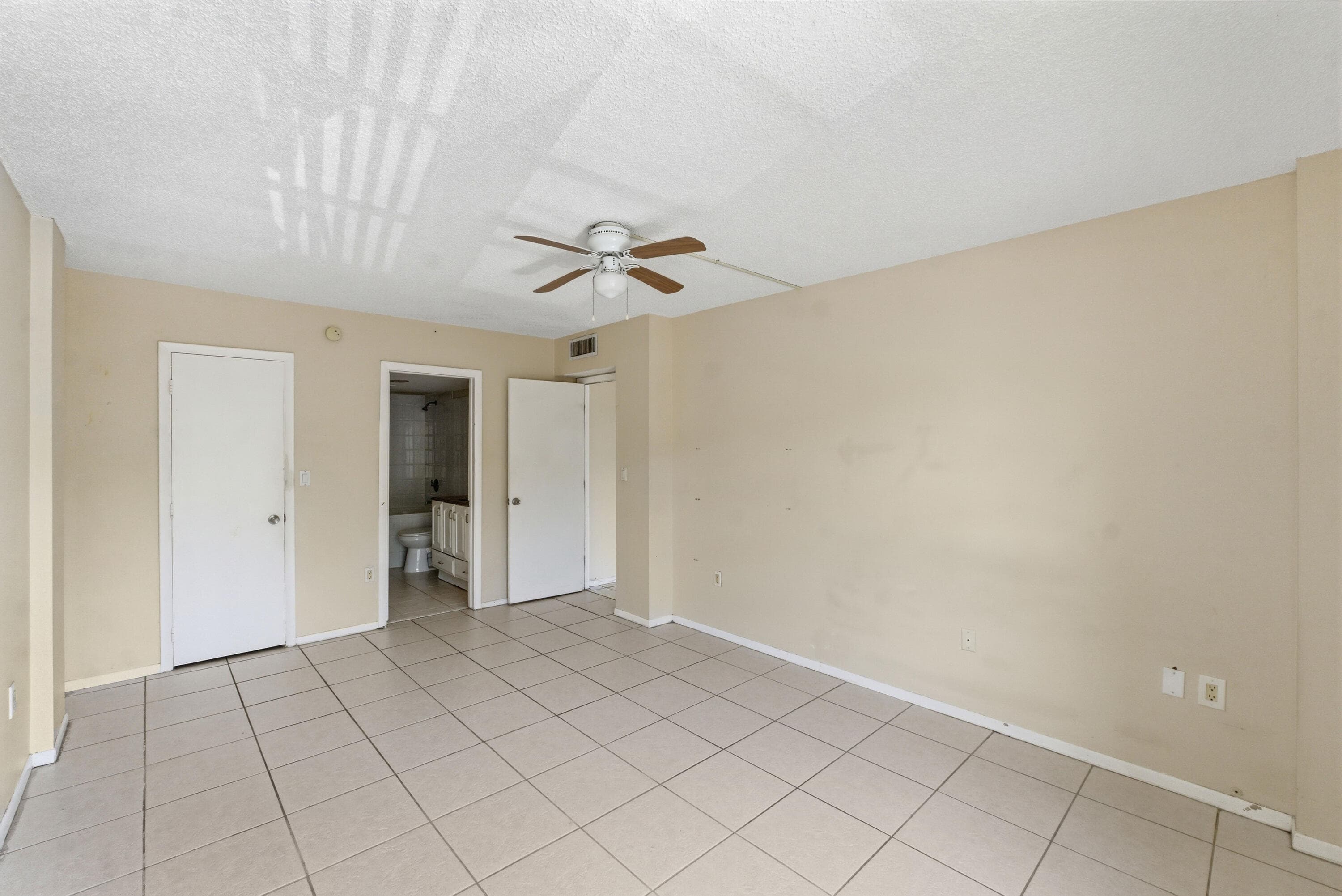 4152 Inverrary Drive 311, Lauderhill, FL 33319 — photo 6 of 14