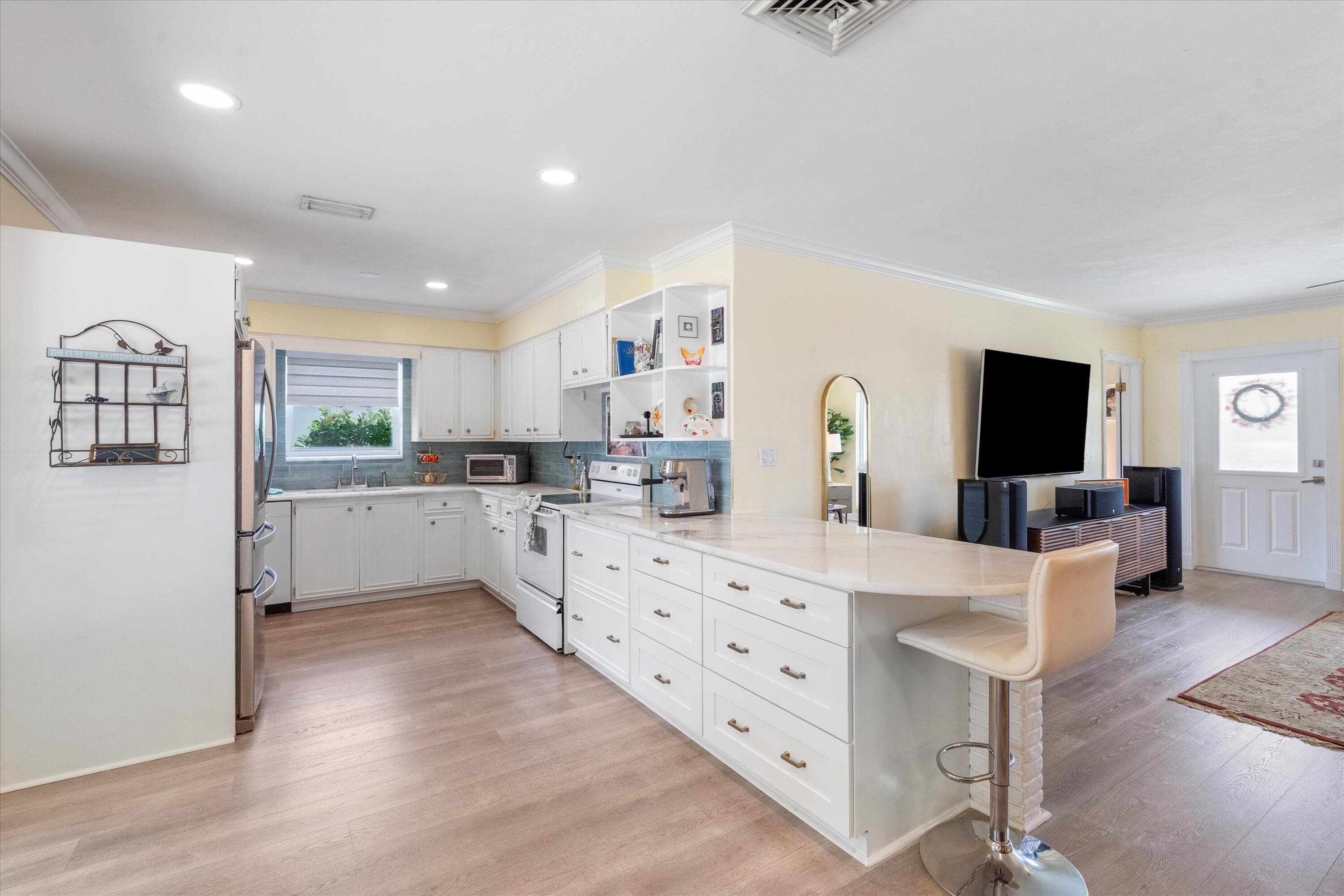 801 Berkeley Street, Boca Raton, FL 33487 — photo 9 of 32