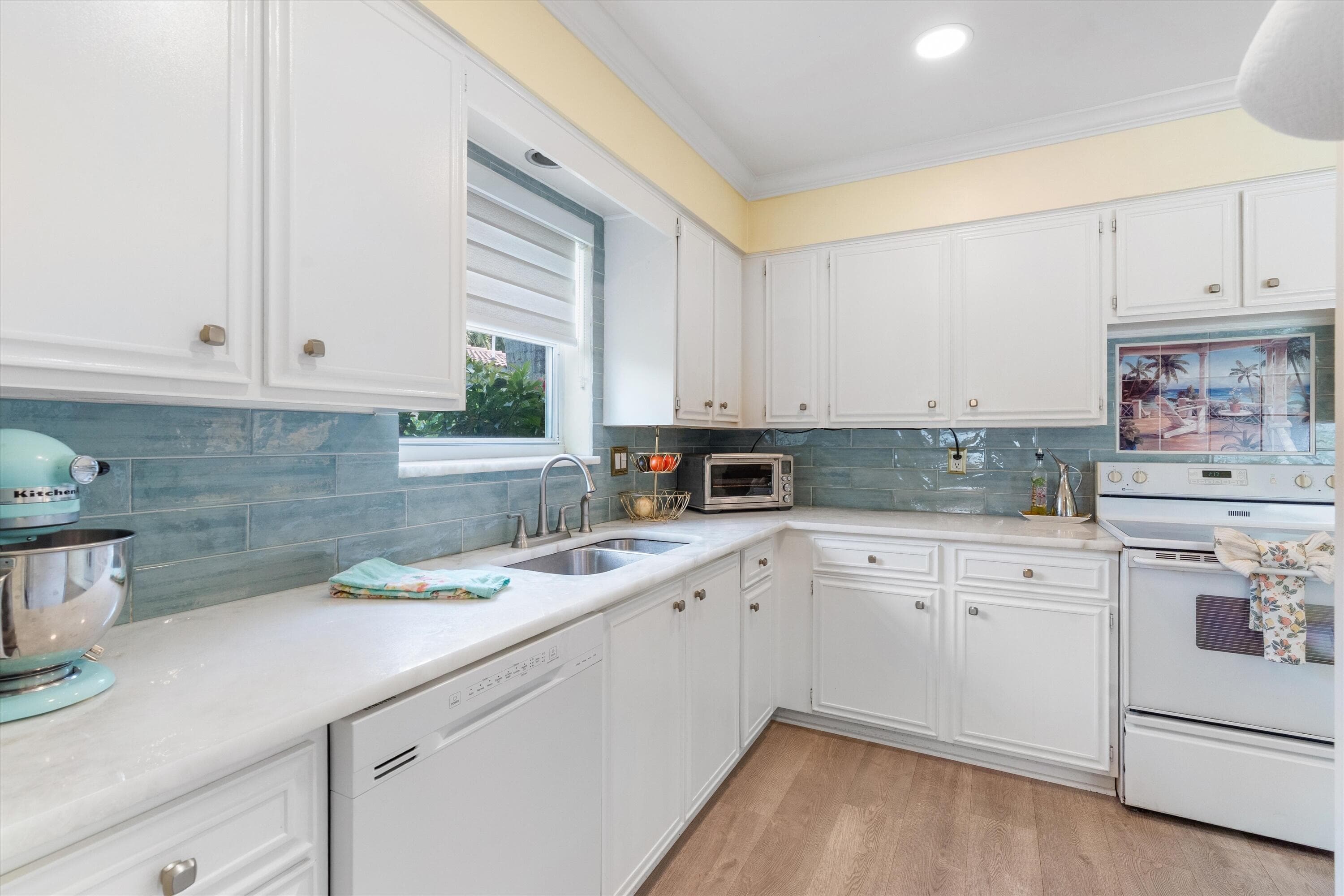 801 Berkeley Street, Boca Raton, FL 33487 — photo 10 of 32