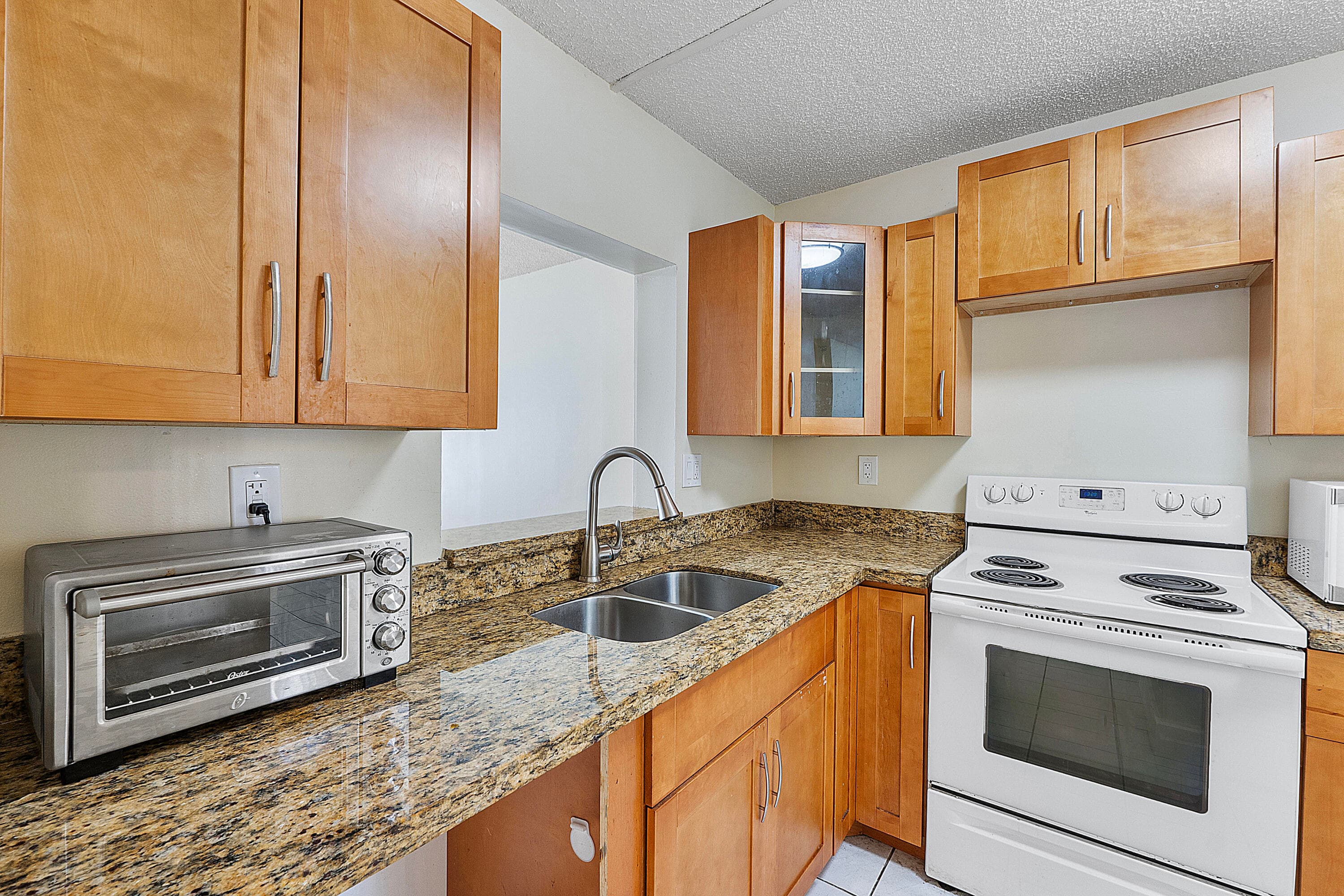 3100 NW 46th Street 102, Oakland Park, FL 33309 — photo 10 of 29
