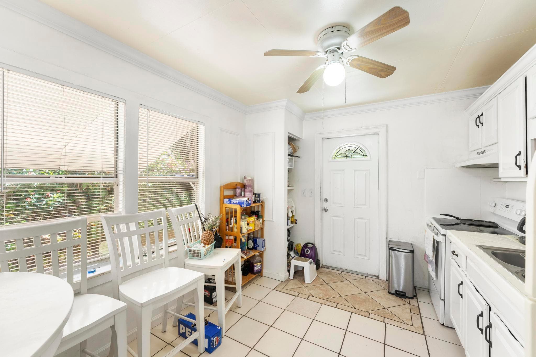 926 S L Street, Lake Worth Beach, FL 33460 — photo 10 of 34