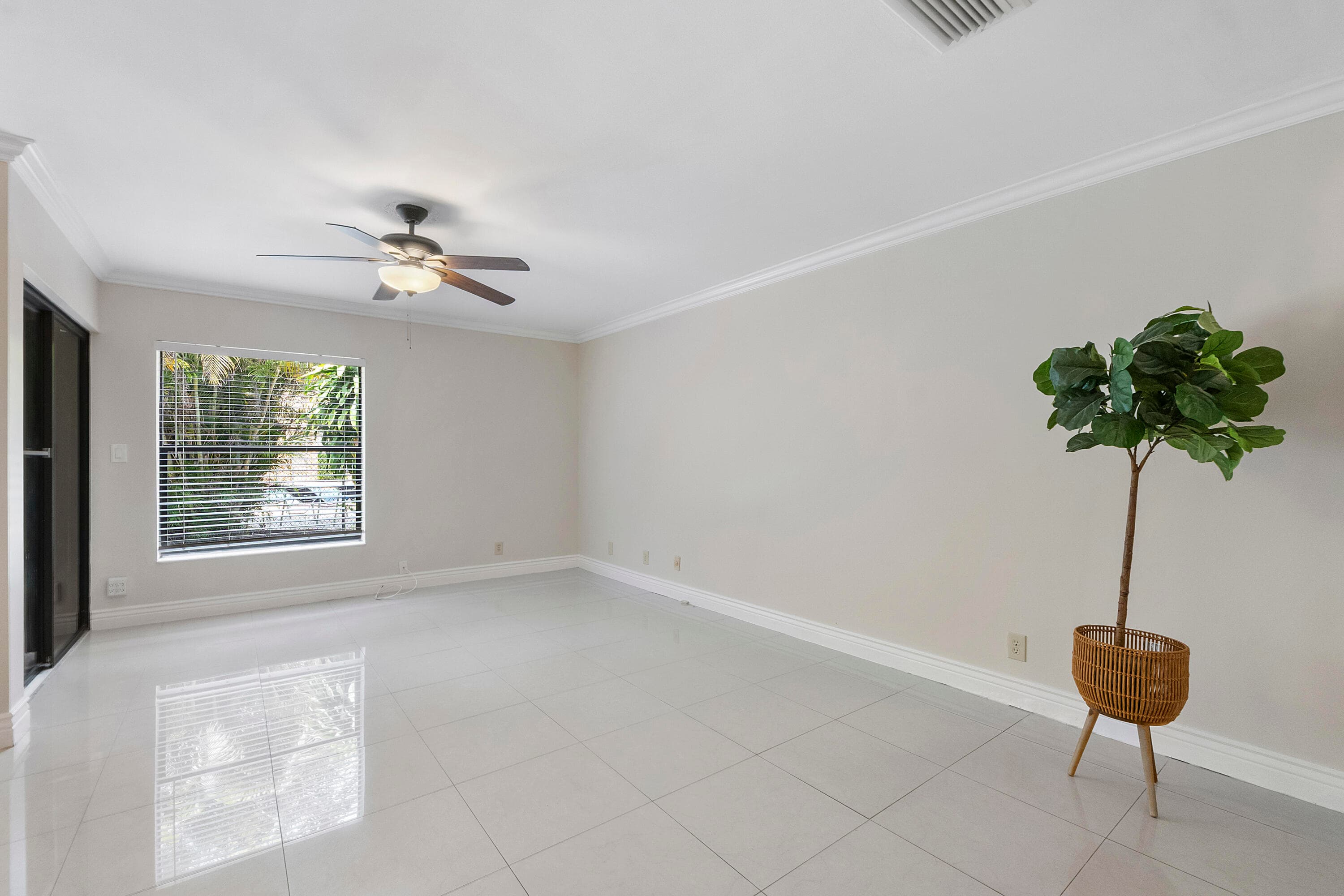 2047 NW 45th Avenue 2047, Coconut Creek, FL 33066 — photo 15 of 33
