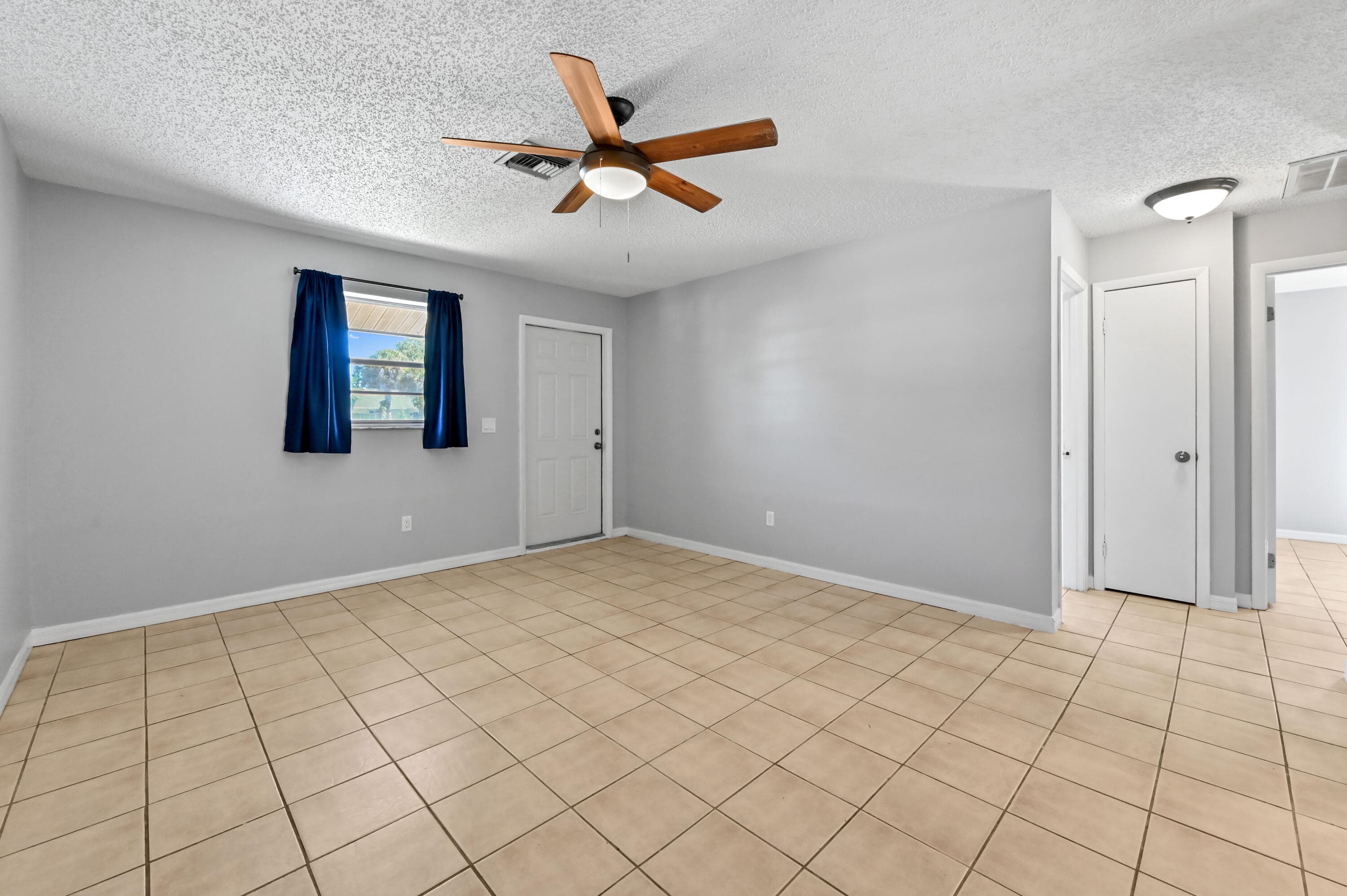 4550 SE Salvatori Road, Stuart, FL 34997 — photo 7 of 22