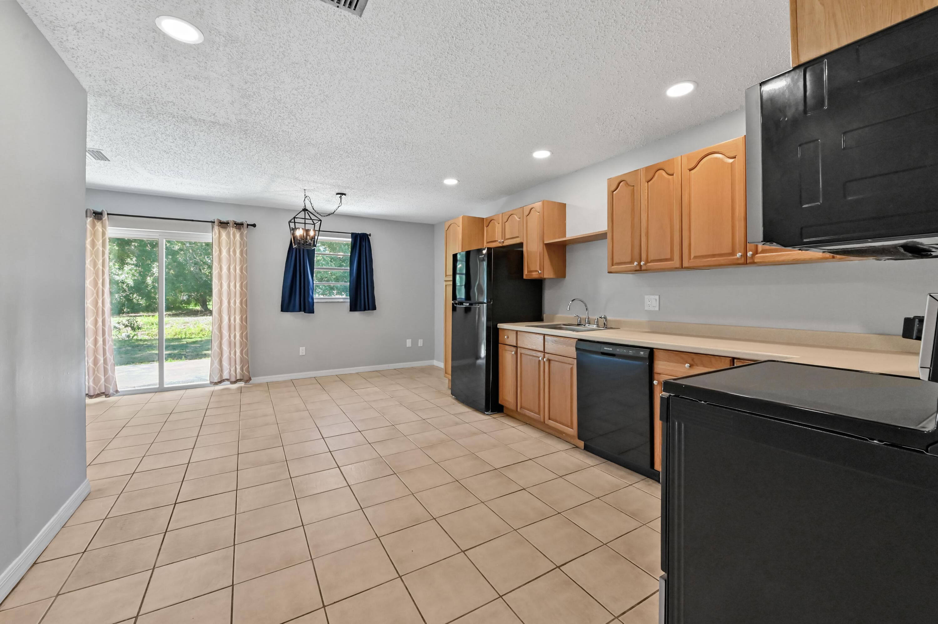 4550 SE Salvatori Road, Stuart, FL 34997 — photo 9 of 22