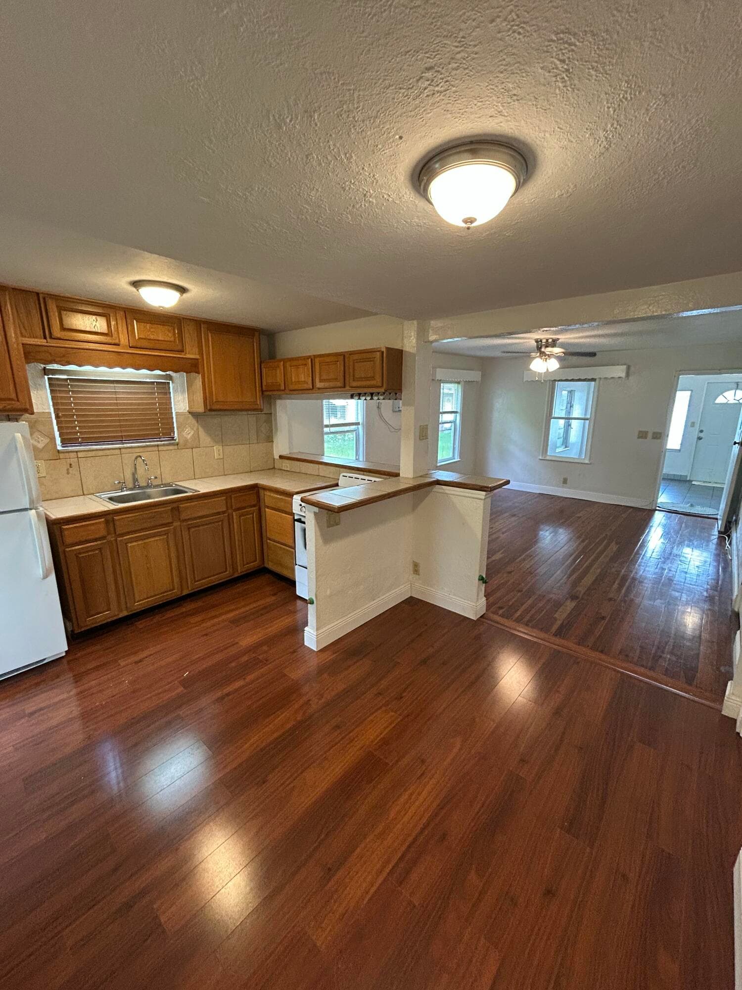 710 SE 16th Street A, Fort Lauderdale, FL 33316 — photo 1 of 16