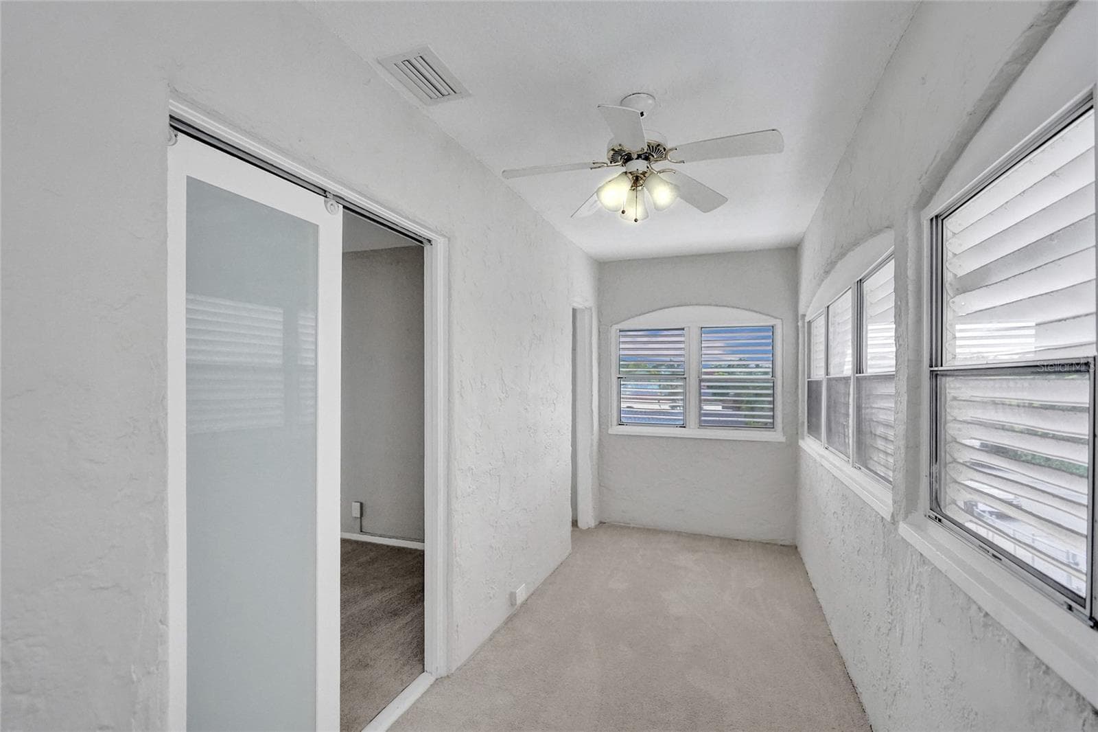 924 Mcintosh Street, West Palm Beach, FL 33405 — photo 12 of 55