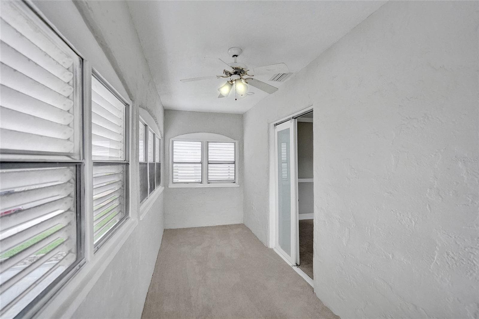 924 Mcintosh Street, West Palm Beach, FL 33405 — photo 13 of 55