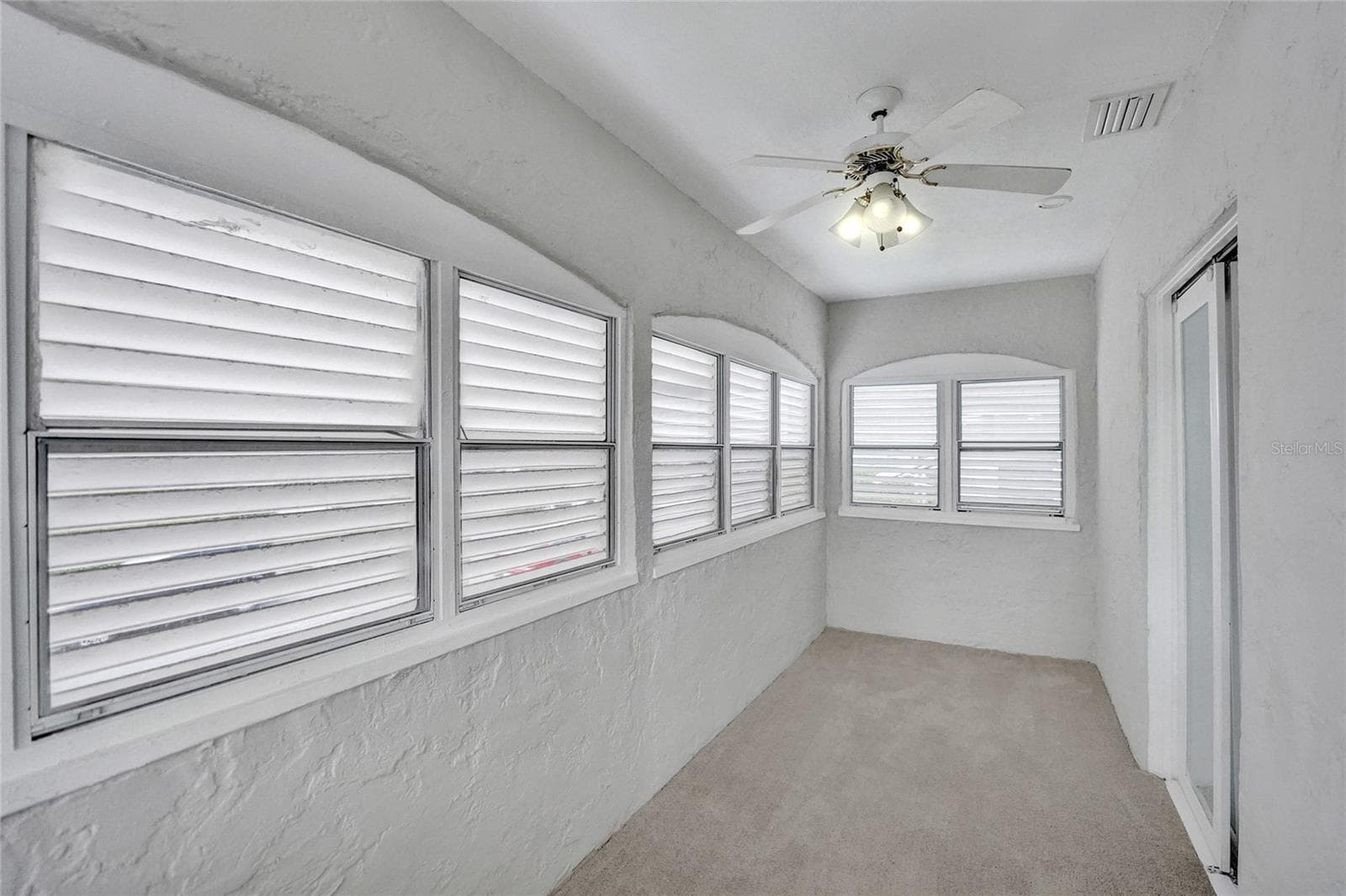 924 Mcintosh Street, West Palm Beach, FL 33405 — photo 14 of 55