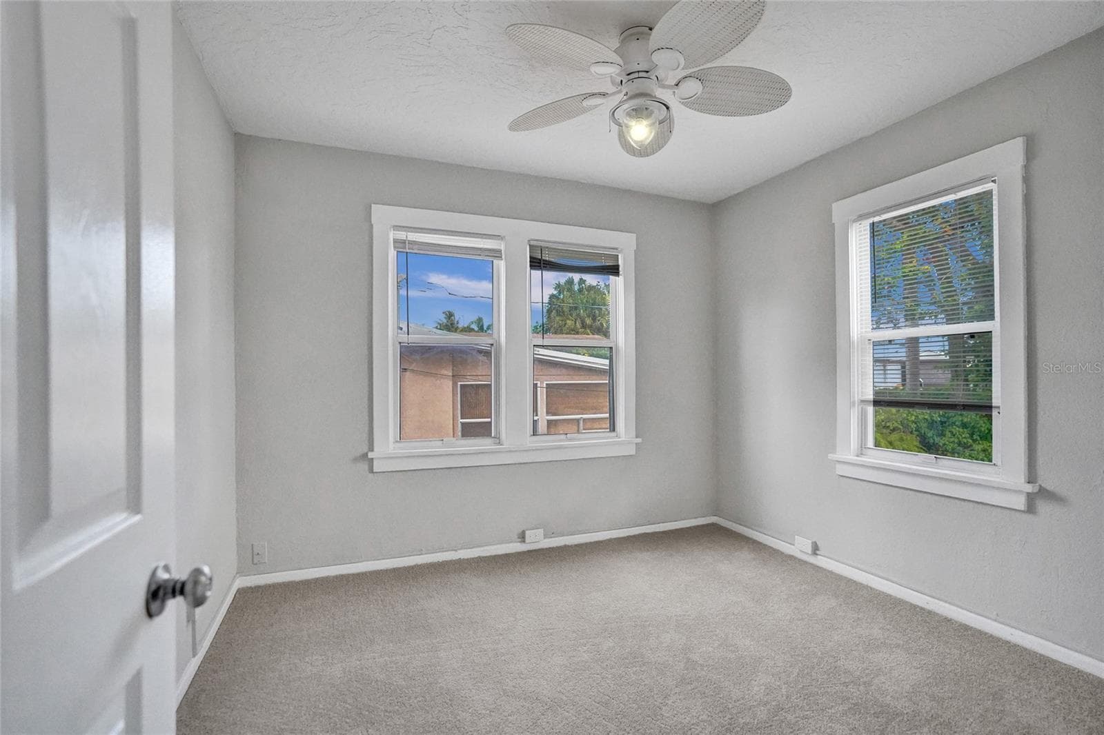 924 Mcintosh Street, West Palm Beach, FL 33405 — photo 23 of 55