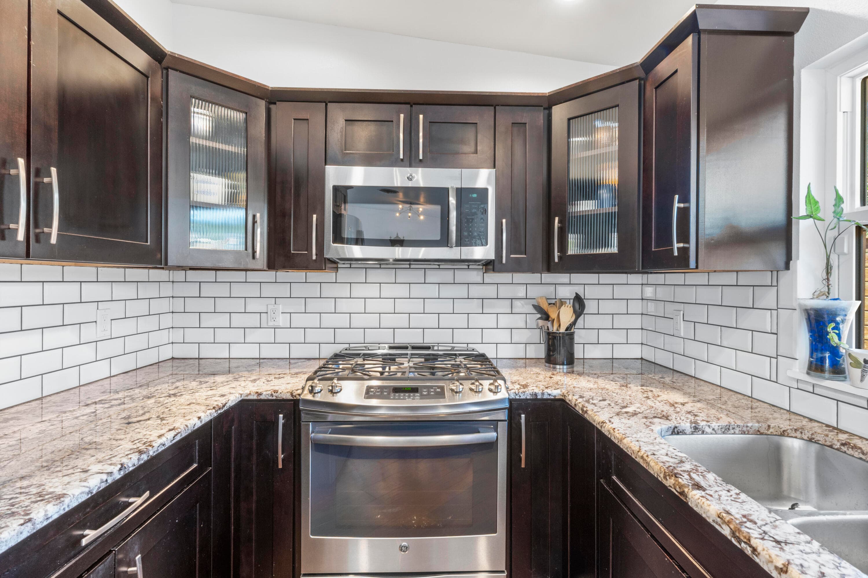 616 Dahlia Lane, Vero Beach, FL 32963 — photo 9 of 36