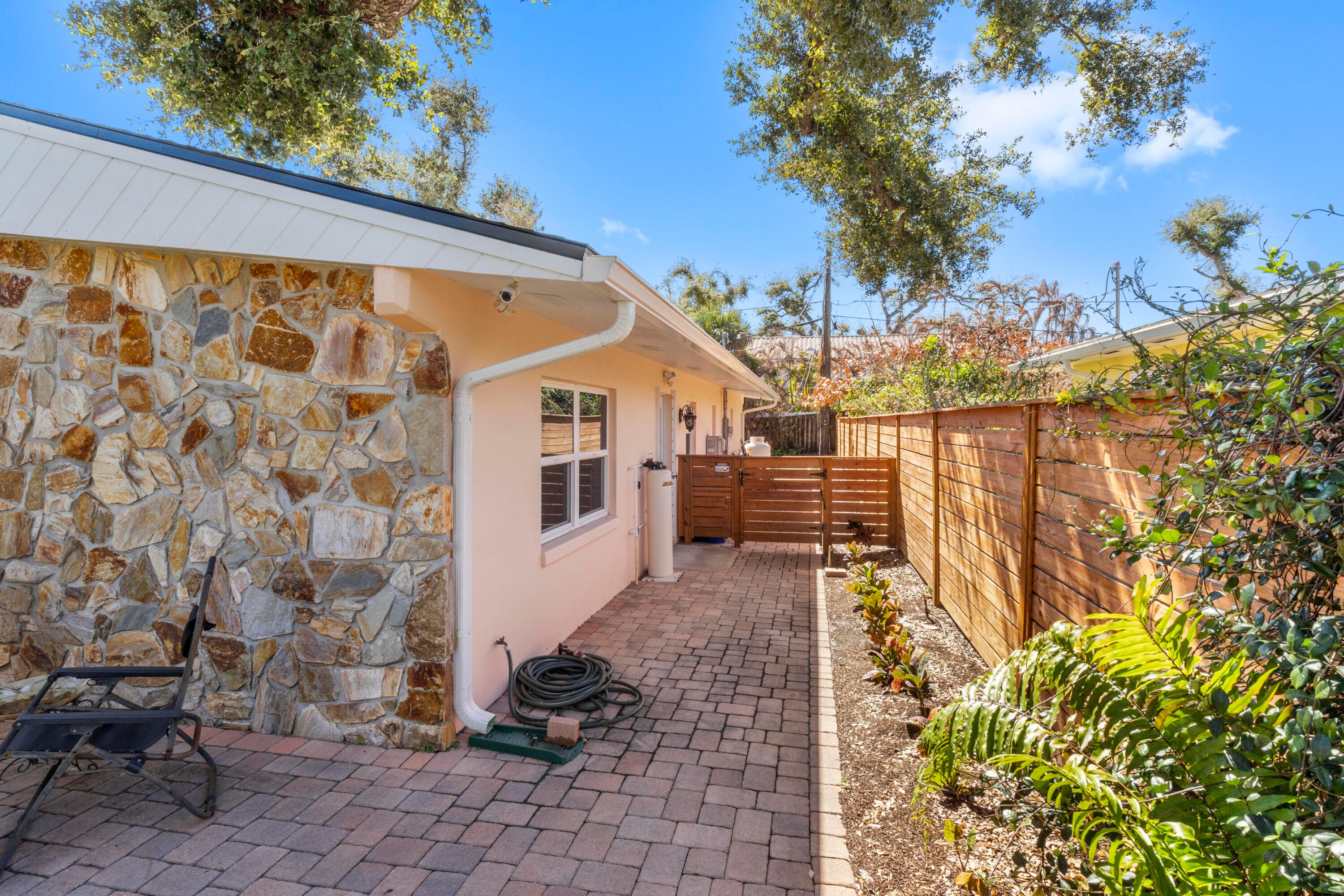 616 Dahlia Lane, Vero Beach, FL 32963 — photo 25 of 36