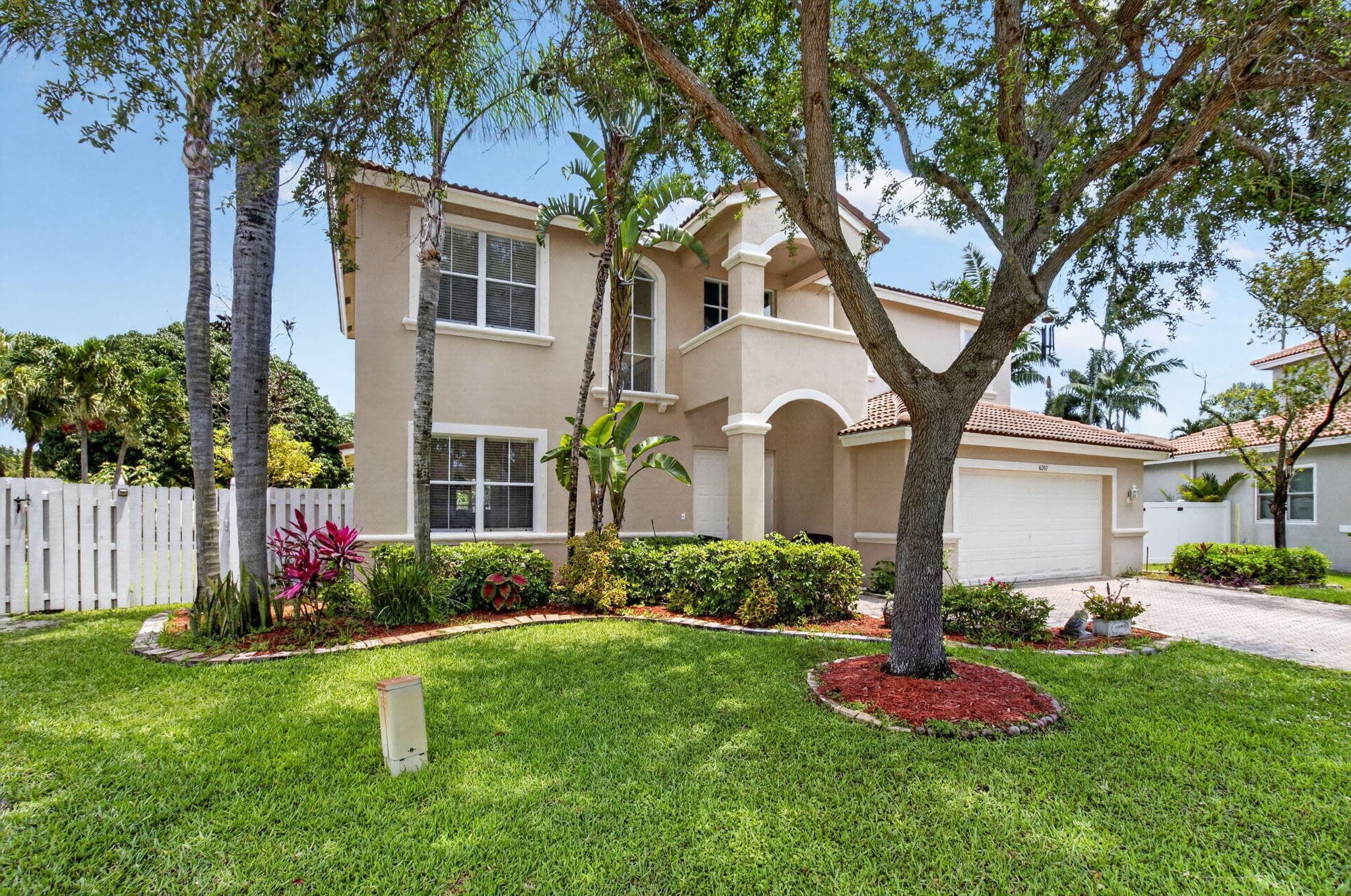 6207 Shadow Tree Lane, Lake Worth, FL 33463 — photo 2 of 97