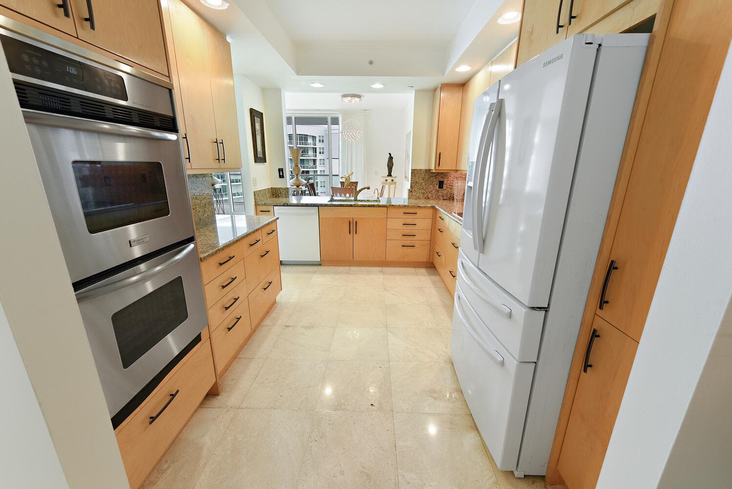 550 SE Mizner Boulevard B702, Boca Raton, FL 33432 — photo 4 of 11