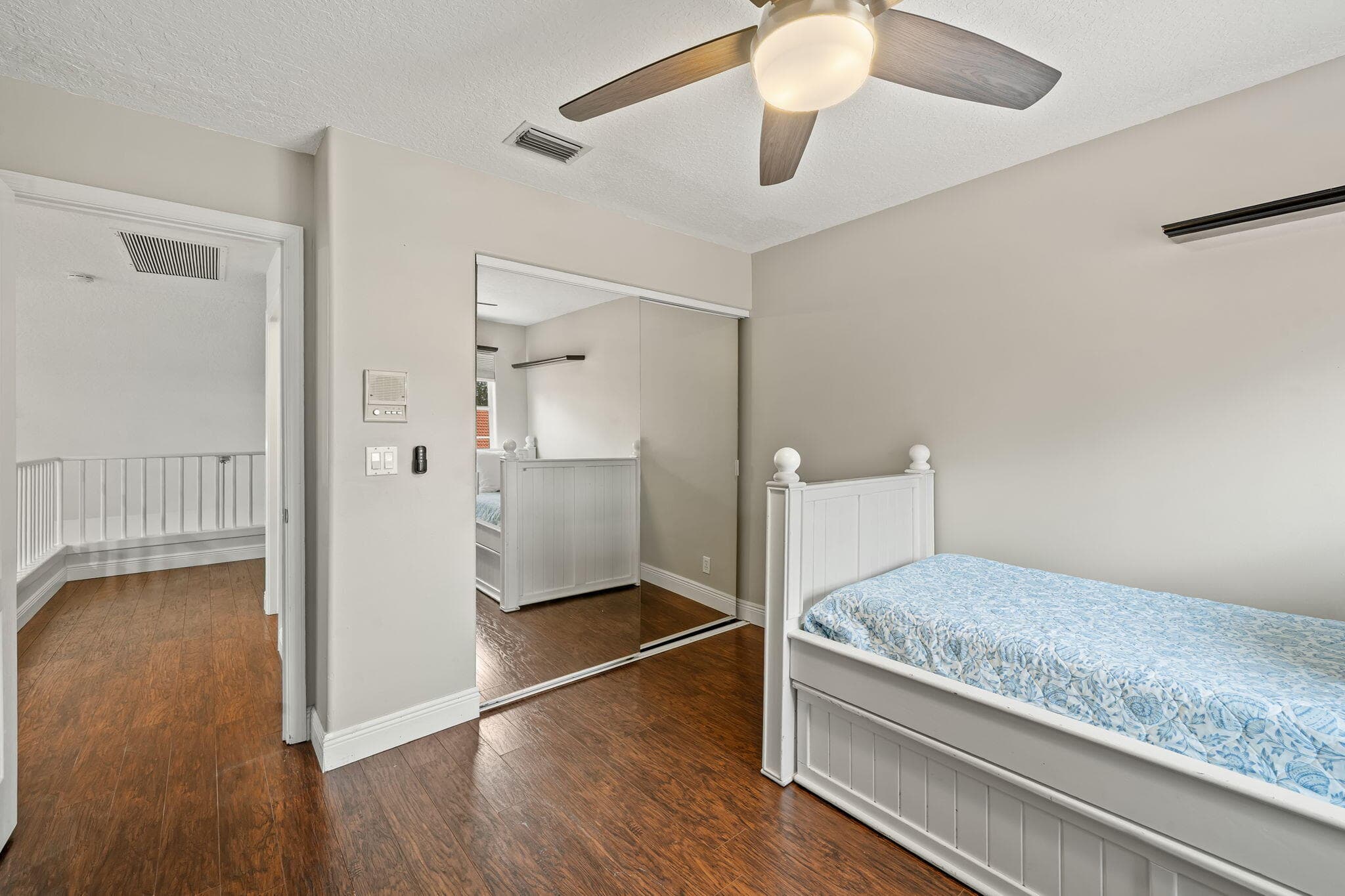 33 Monterey Pointe Drive, Palm Beach Gardens, FL 33418 — photo 26 of 35