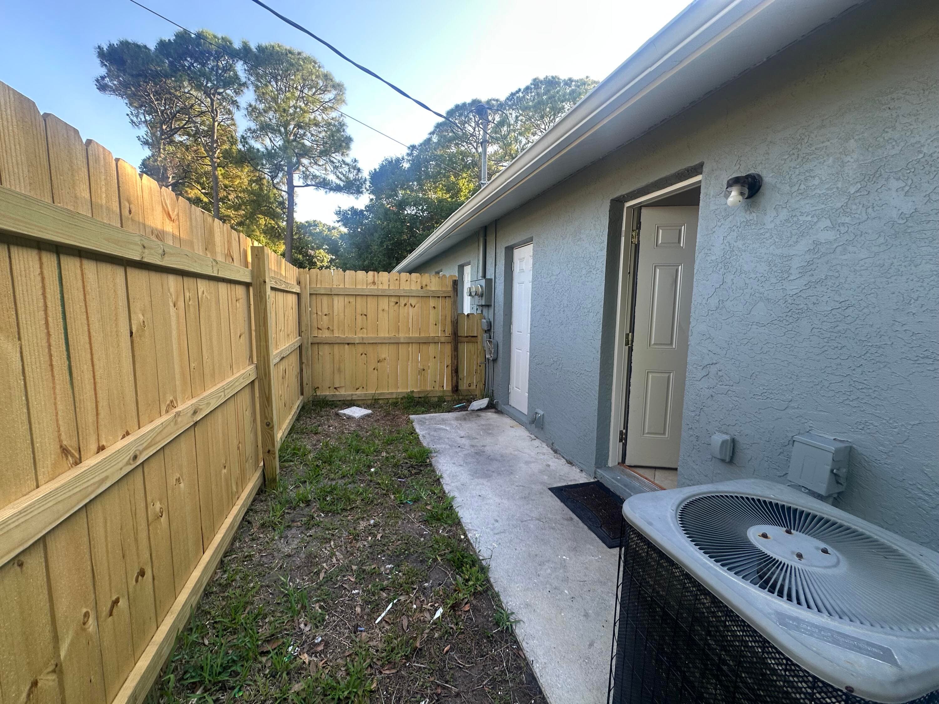 5106 Sanibel Avenue, Fort Pierce, FL 34951 — photo 19 of 21