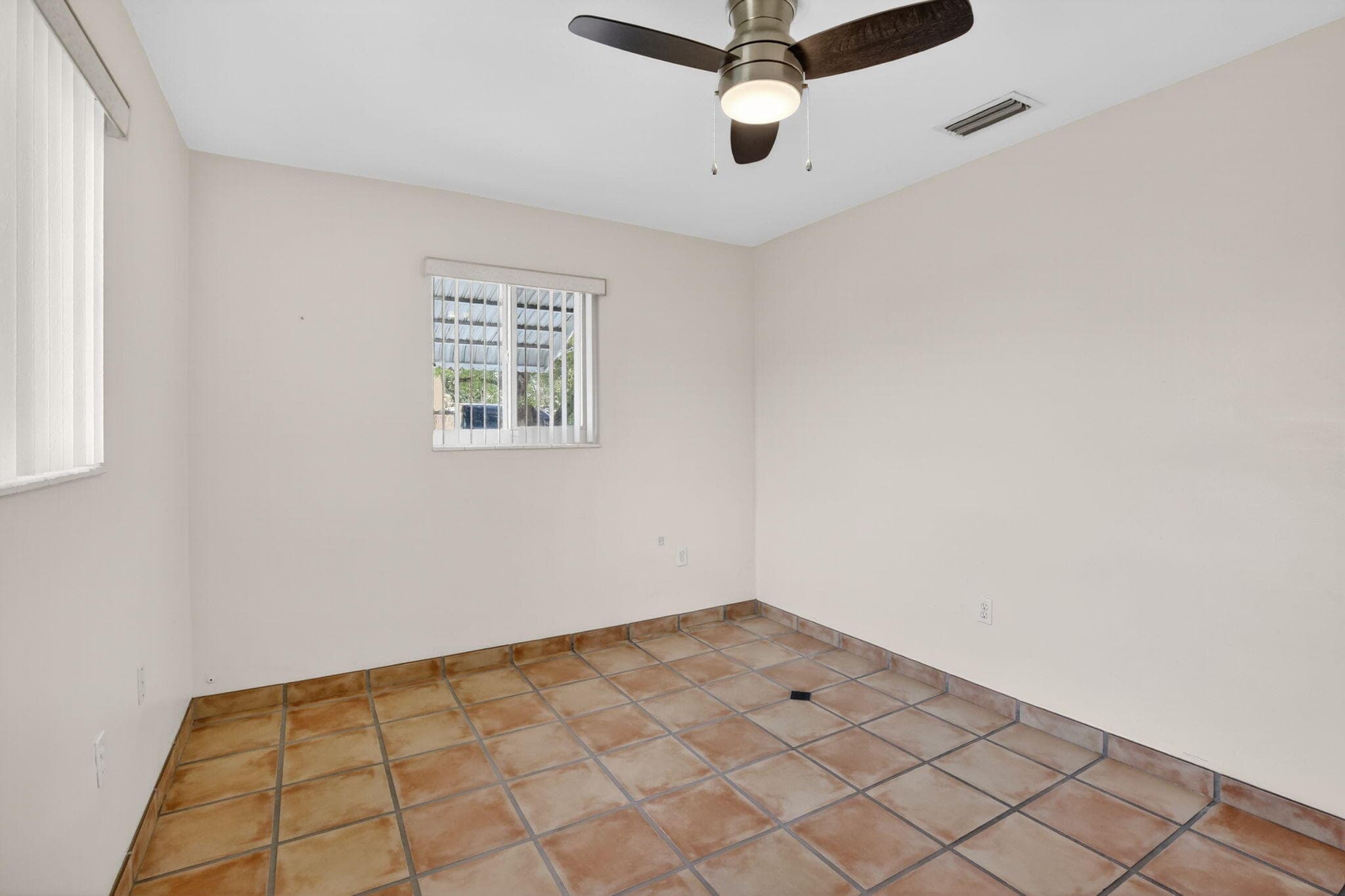 6281 Moseley Street 1-2, Hollywood, FL 33024 — photo 16 of 61